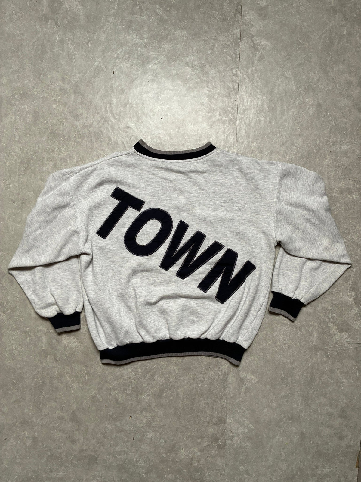 90s Vintage Georgetown Front Back Embroidered Heather Grey Crewneck -XL - XL | Martin City Vintage