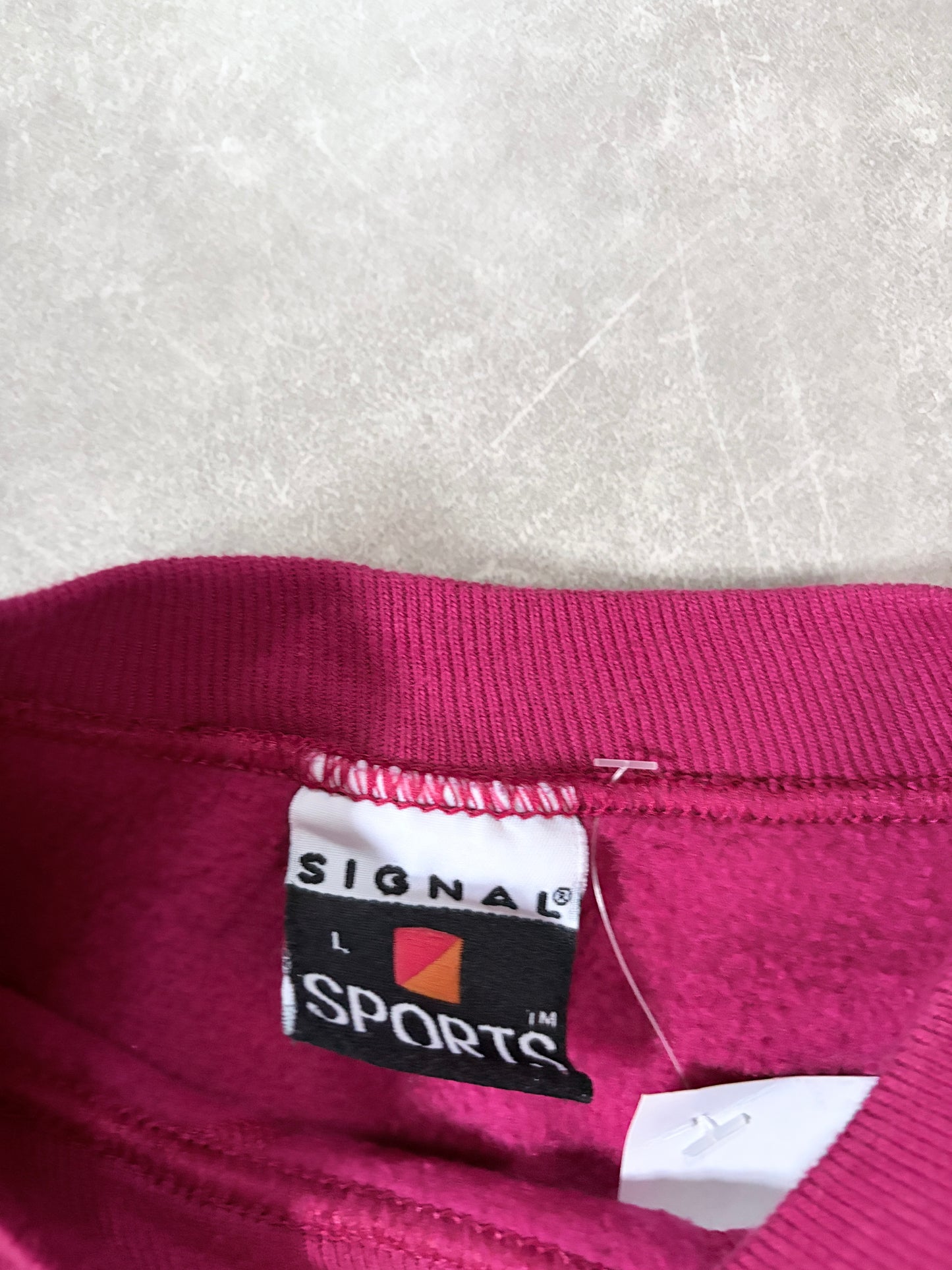 90s Vintage Nature Wrap Around Red Crewneck -L