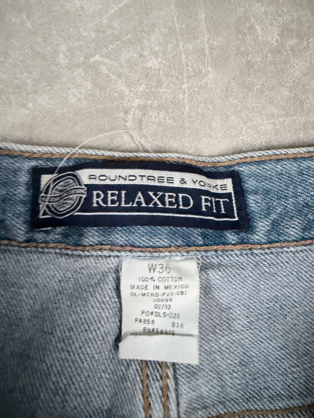 2000's Vintage Roundtree & Yorke Light Wash Distressed Jorts-36W - 36 | Martin City Vintage