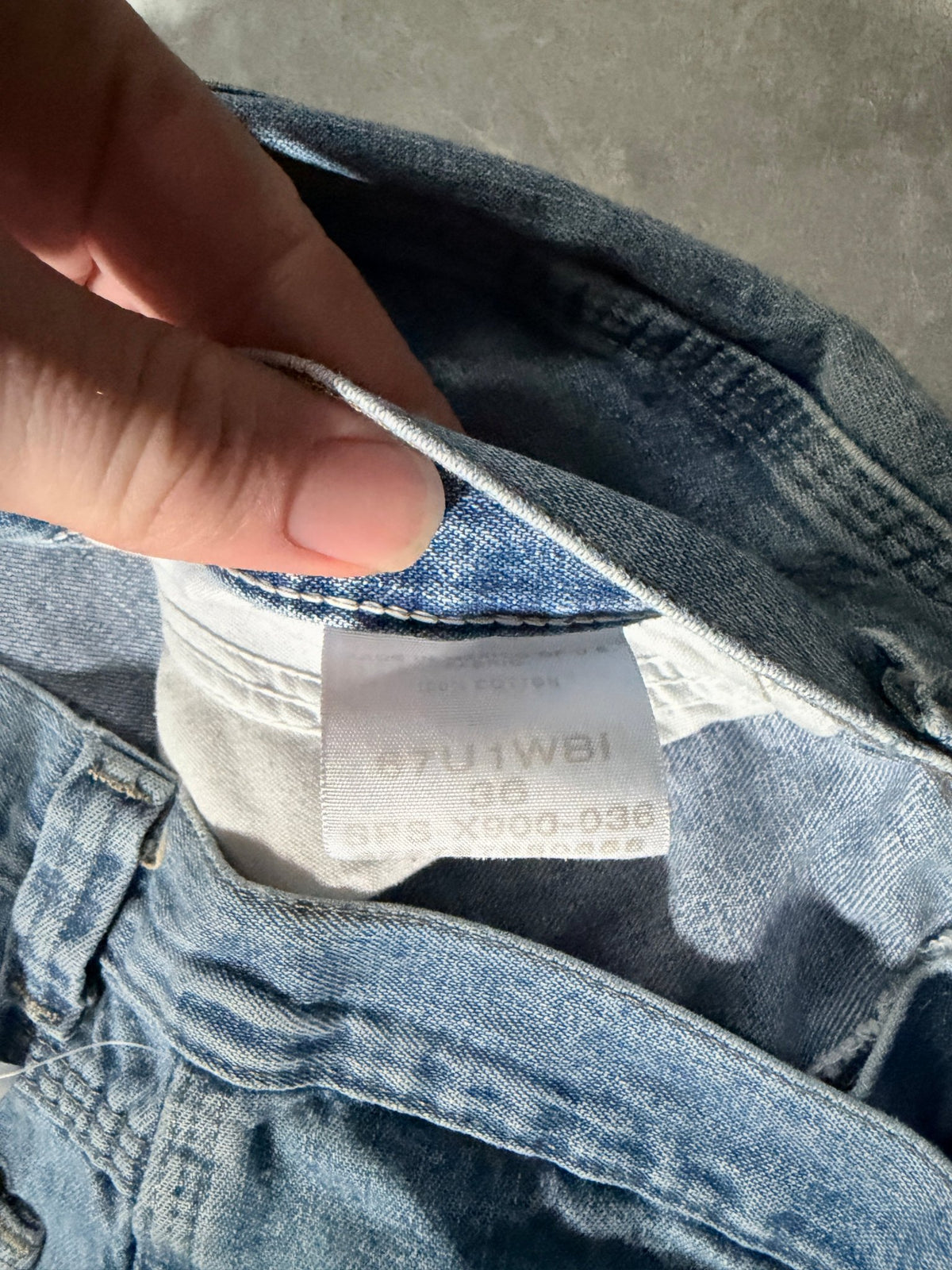 2000s Vintage Wrangler Light Wash Carpenter Jorts -36W - 36 | Martin City Vintage