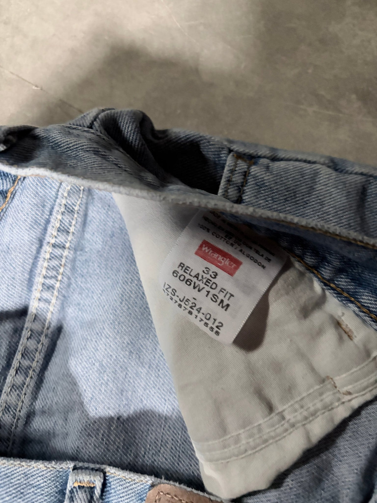 2000s Vintage Wrangler Light Wash Jorts -33W - 33 | Martin City Vintage