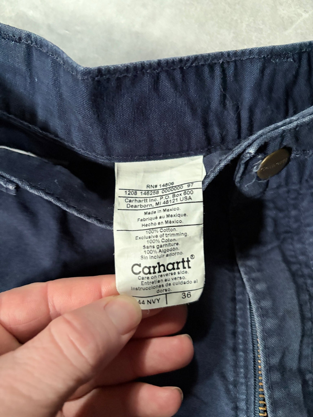 2000s Vintage Carhartt Distressed Navy Carpenter Shorts -36W - 36 | Martin City Vintage