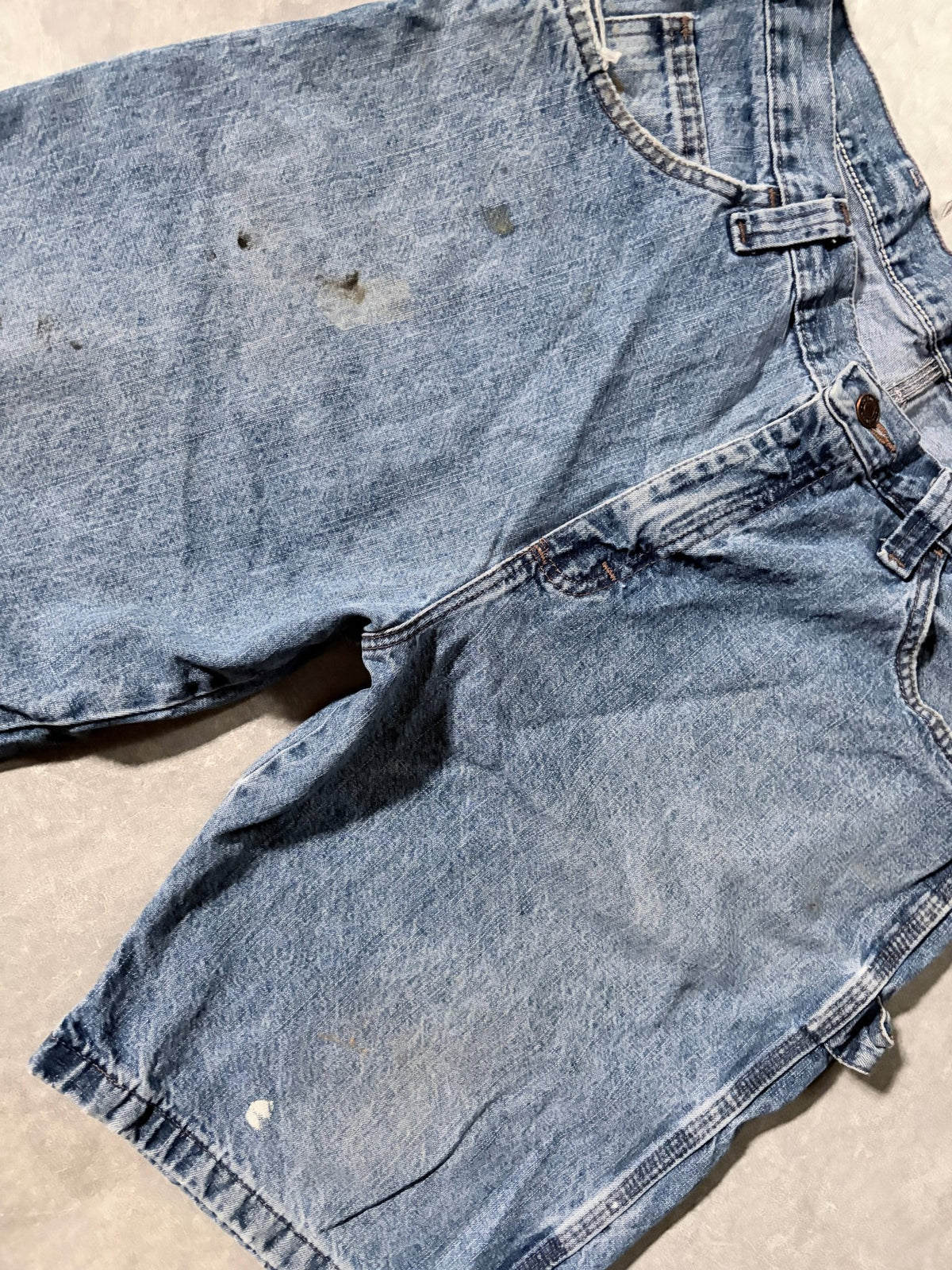 2000s Vintage Wrangler Distressed Light Wash Carpenter Jorts -34W - 34 | Martin City Vintage