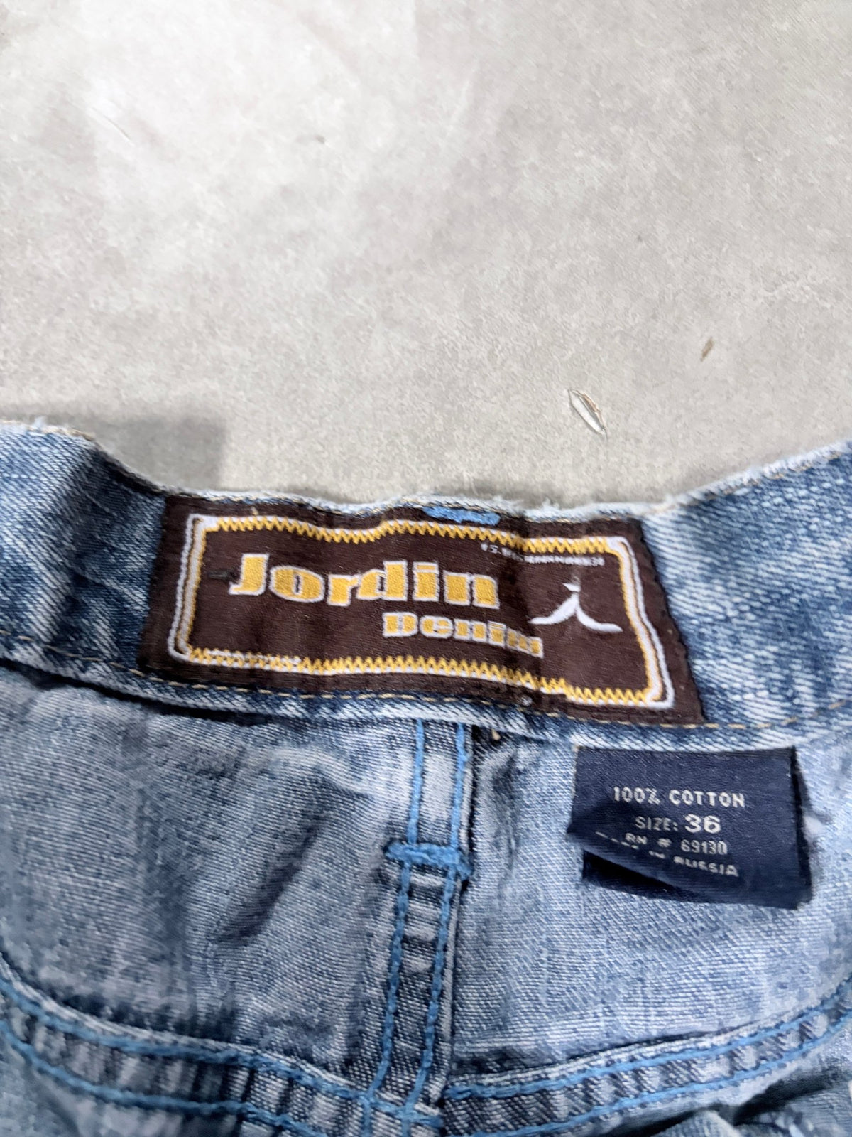 2000s Vintage Jordin Baggy Light Wash Jorts -36W - 36 | Martin City Vintage