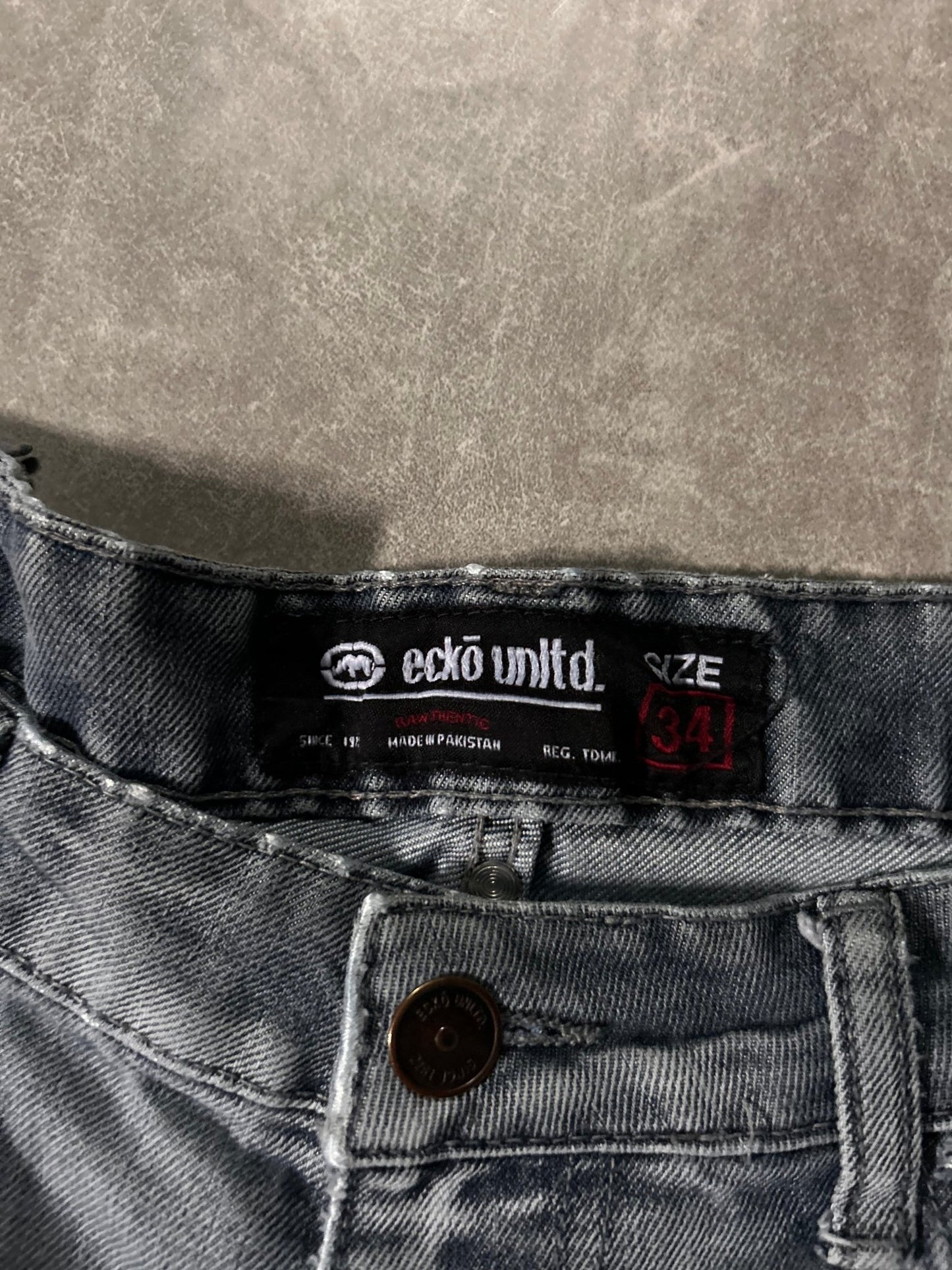 2000's Vintage Ecko Baggy Grey Jorts - 34W - 34 | Martin City Vintage