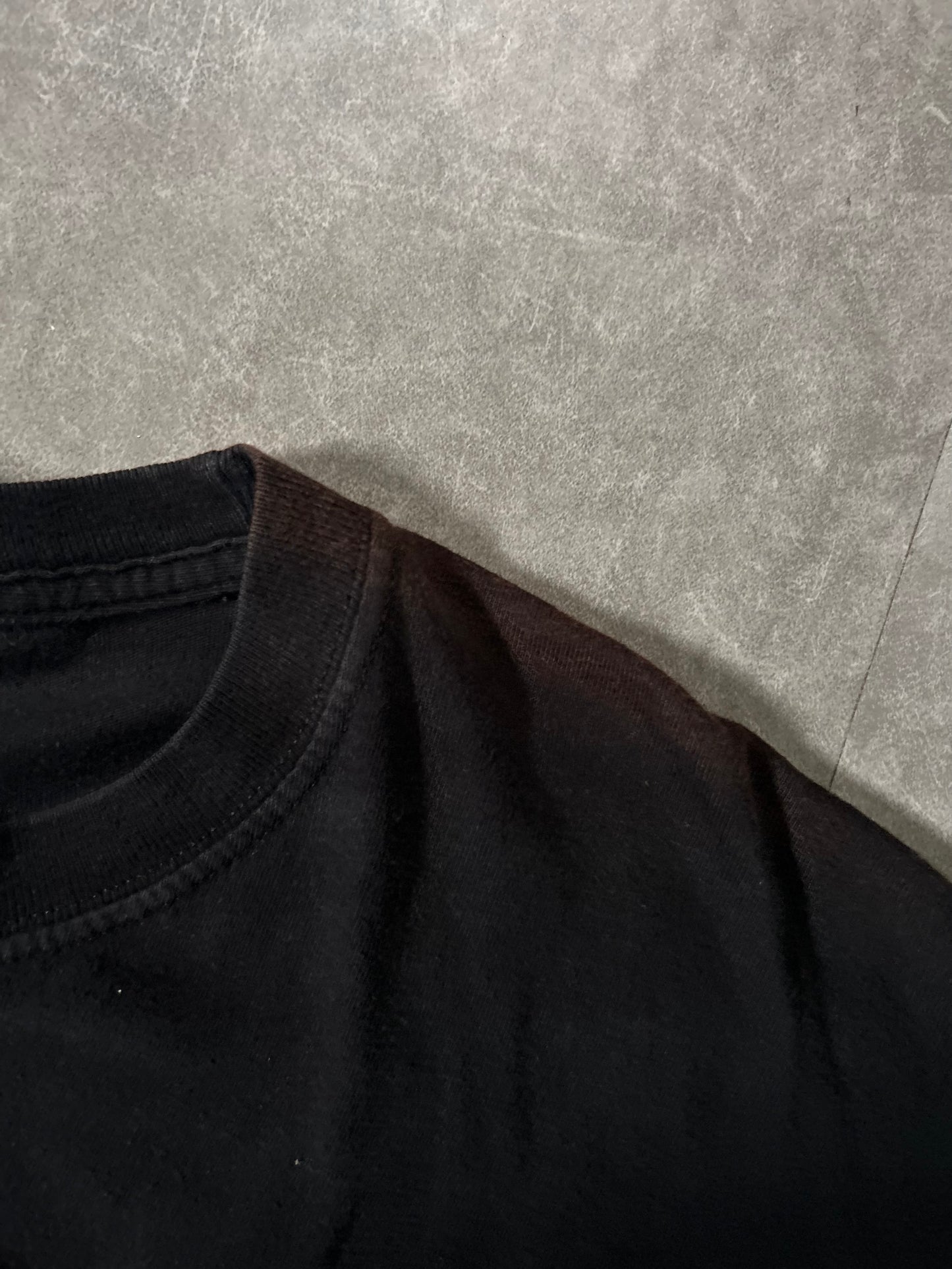 2000's Vintage Incredible Hulk Black T-Shirt Distressing and Fade Detail