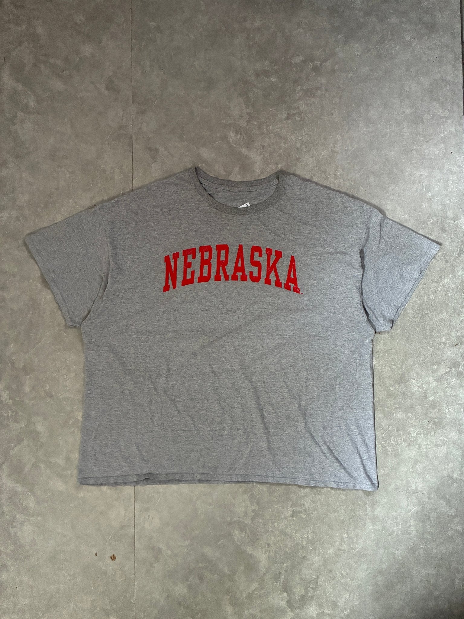 2000s Vintage Nebraska Cornhuskers Block Letters Grey T-Shirt -XXL - XXL | Martin City Vintage
