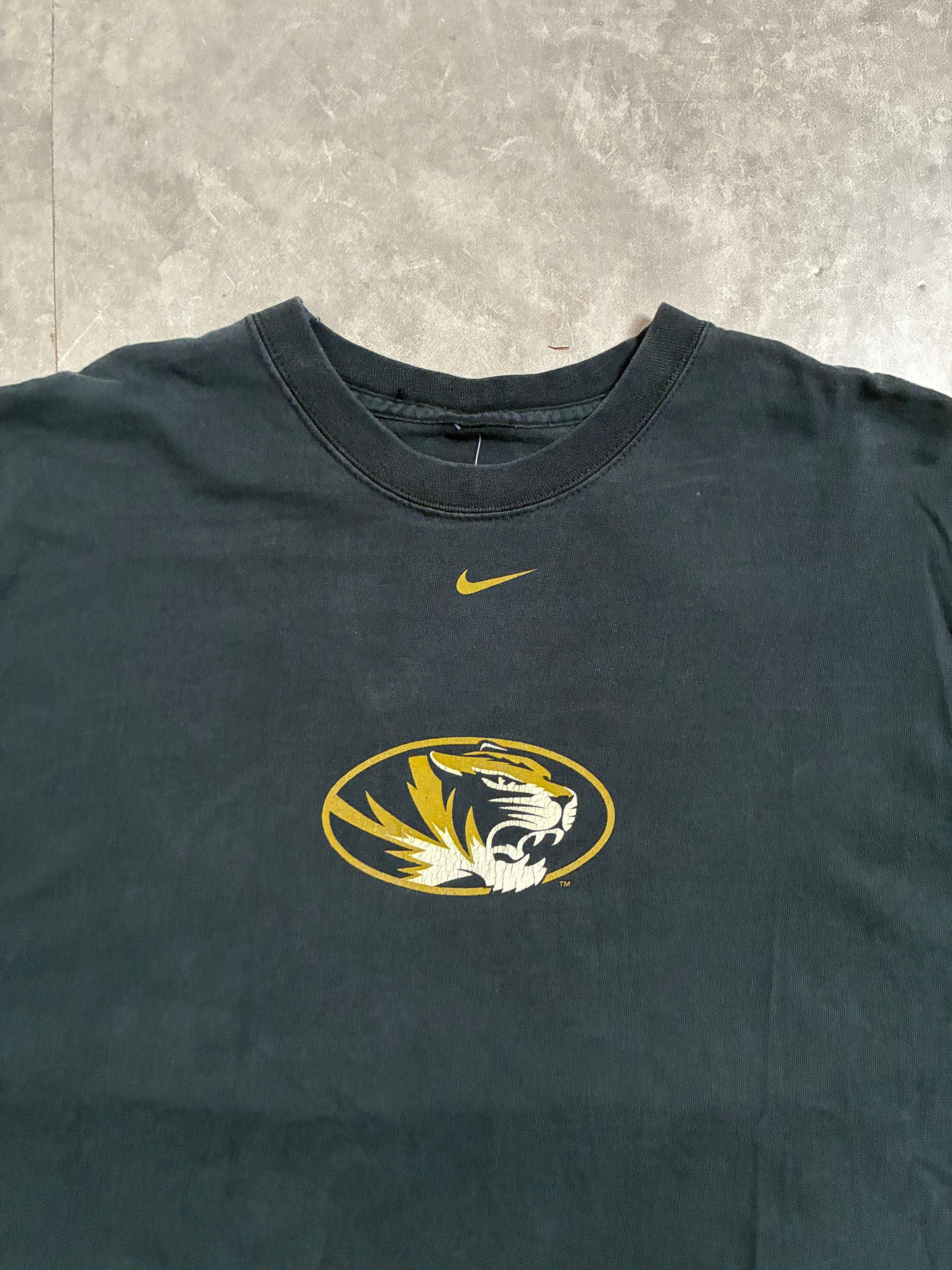 2000s Vintage Mizzou Tigers Center Swoosh Black T-Shirt -XL