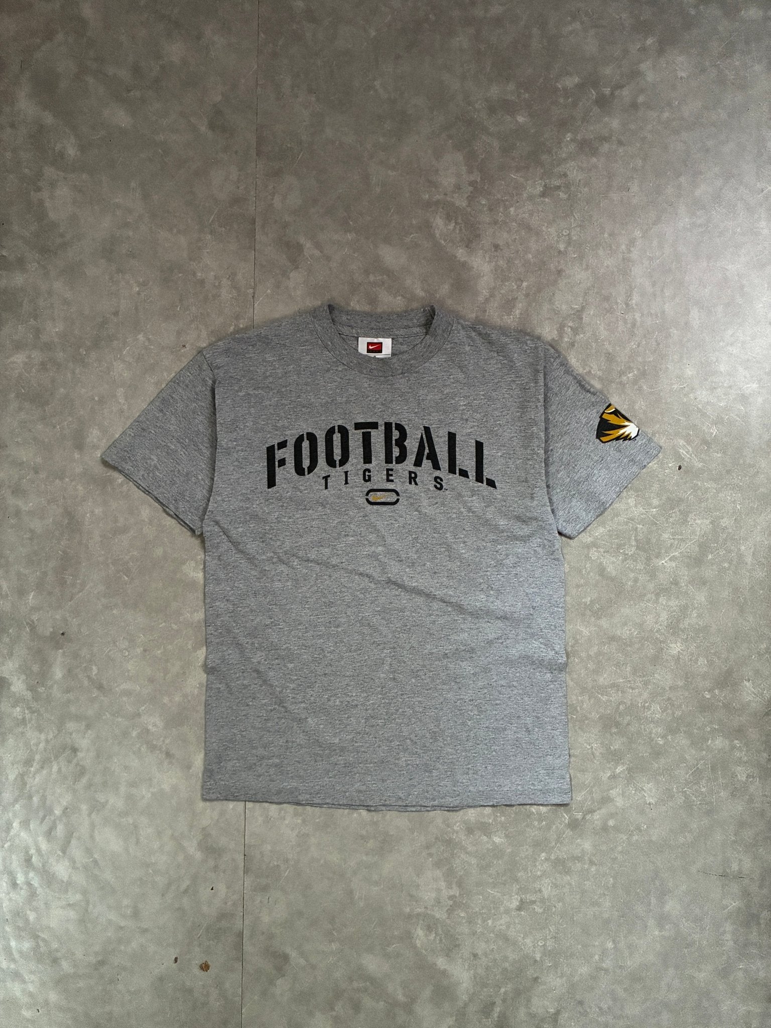 2000s Vintage Mizzou Tigers Football Nike Grey T-Shirt -M - M | Martin City Vintage
