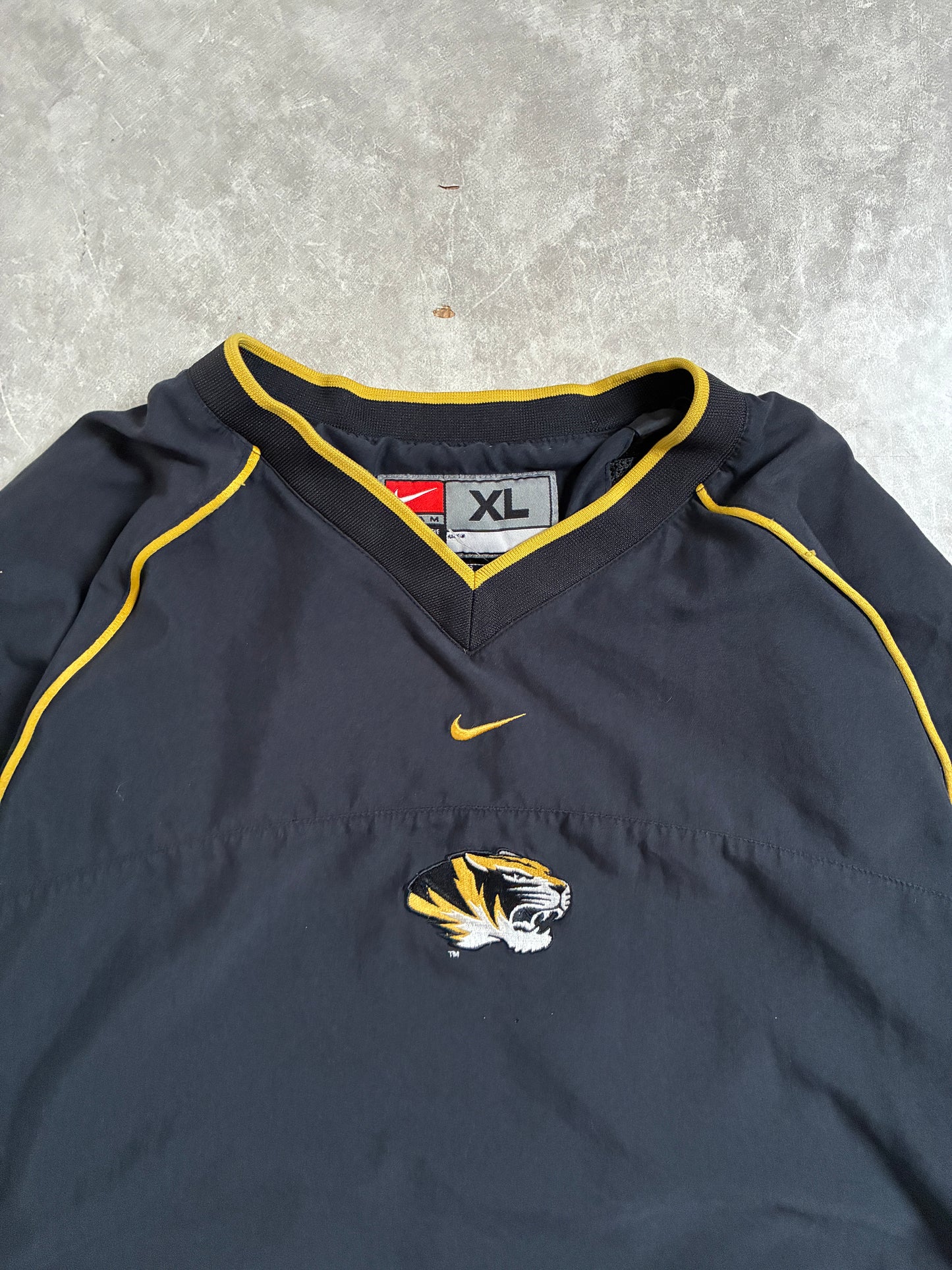90s Vintage Mizzou Tigers Nike Center Swoosh Black Pullover -XL