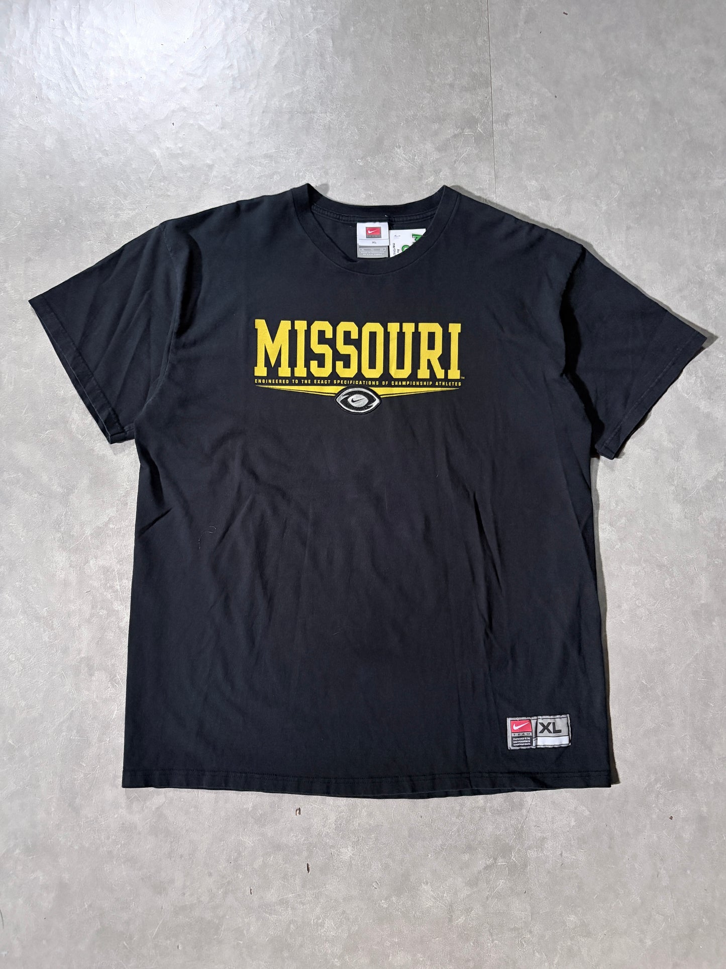 2000s Vintage Missouri Tigers Nike Black T-Shirt -XL
