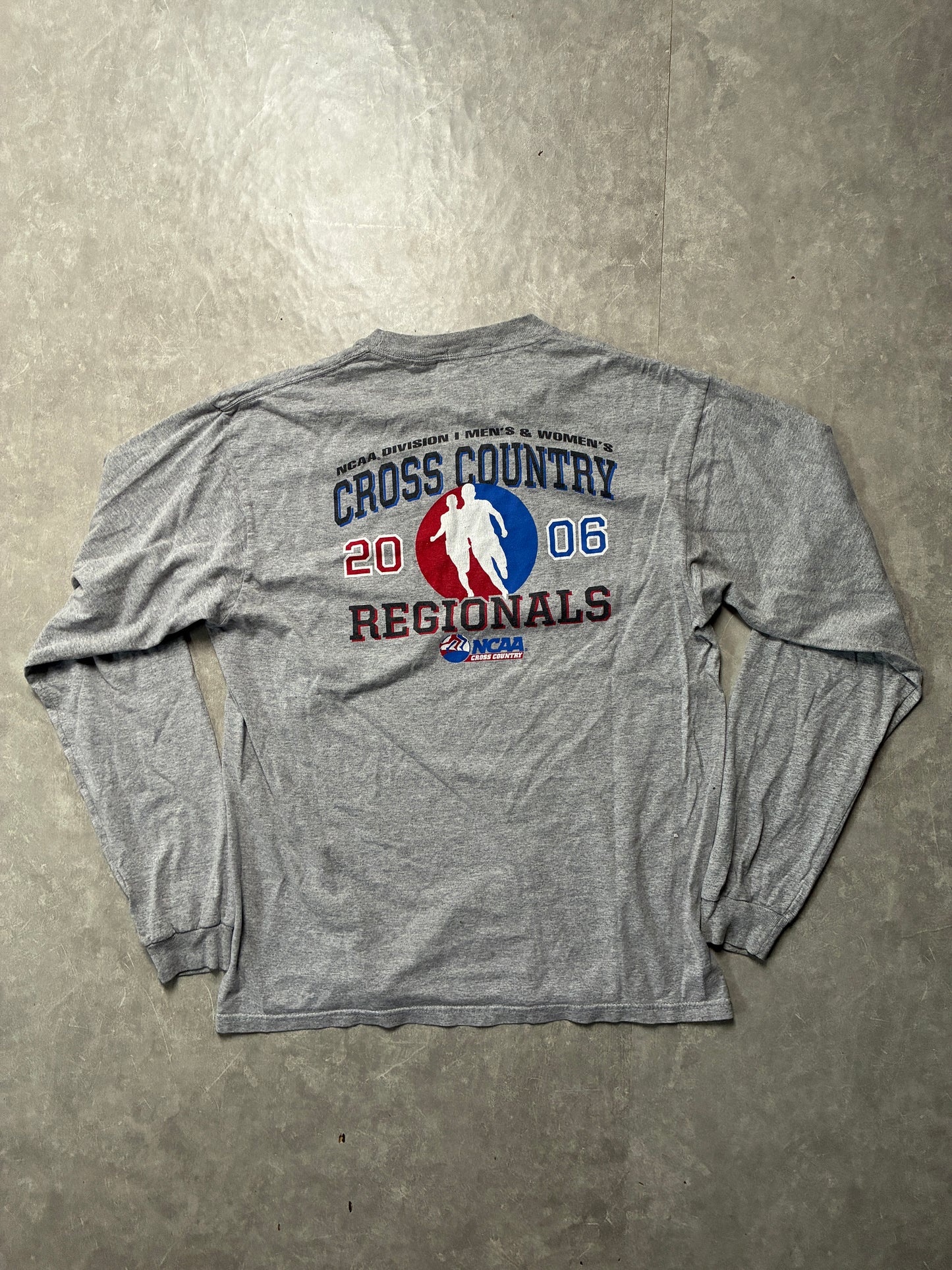 2000s Vintage NCAA Cross Country Grey Long Sleeve Shirt -L