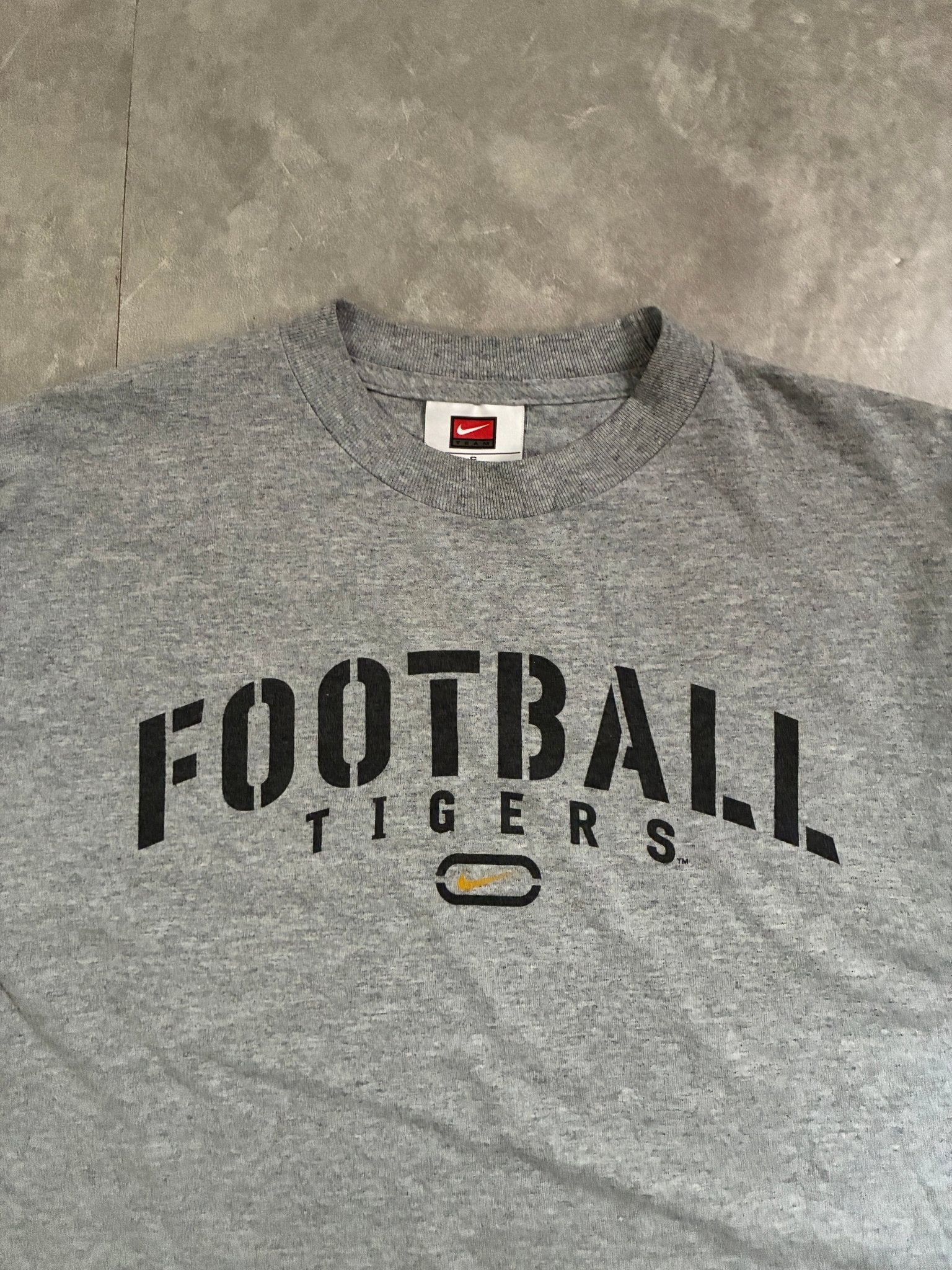 2000s Vintage Mizzou Tigers Football Nike Grey T-Shirt -M - M | Martin City Vintage