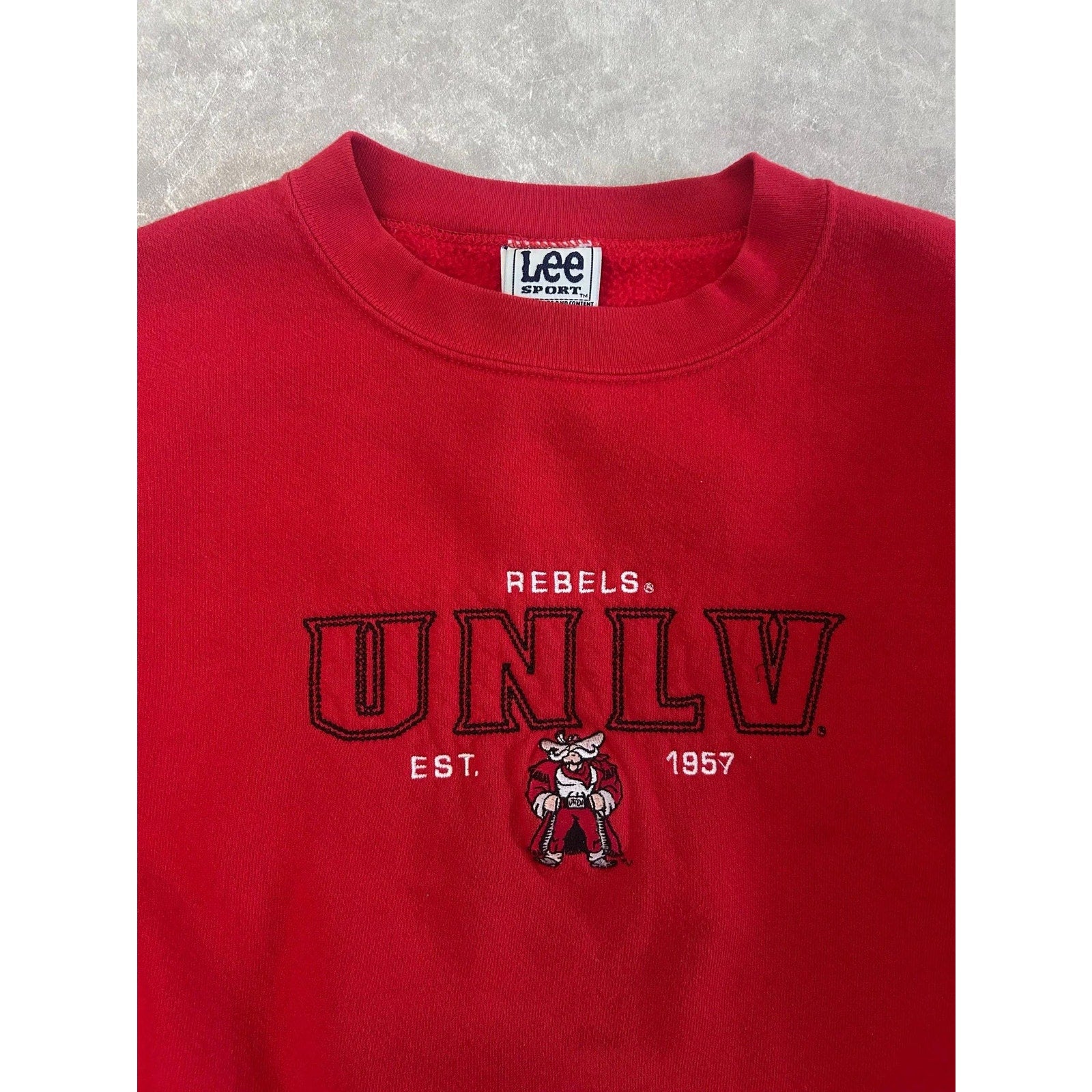 2000s Vintage UNLV Rebels Red Crewneck Size M - | Martin City Vintage