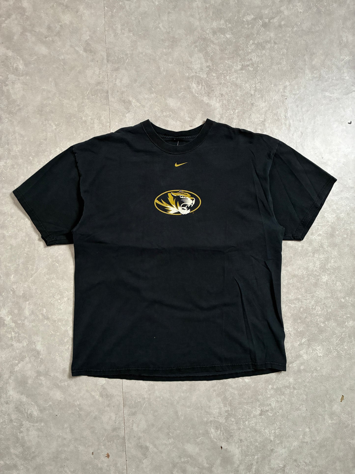 2000s Vintage Mizzou Tigers Center Swoosh Black T-Shirt -XL