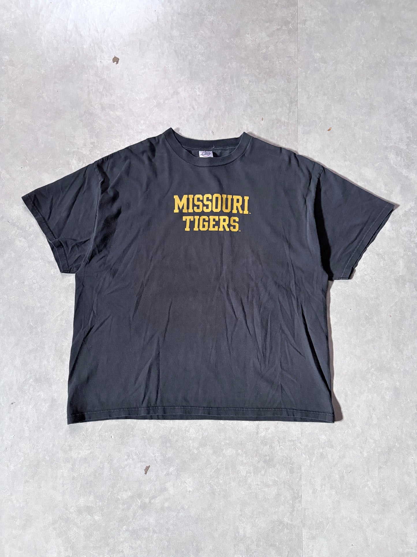 2000s Vintage Missouri Tigers Block Letters Black T-Shirt -XXL