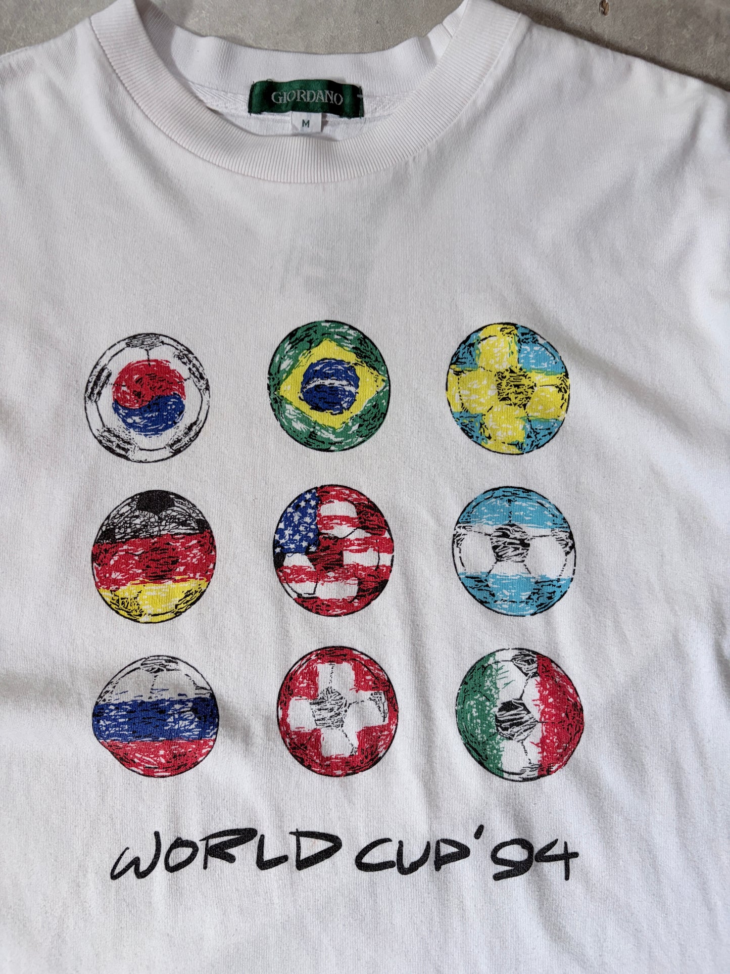 1994 Vintage FIFA World Cup Soccer Balls White T Shirt -M