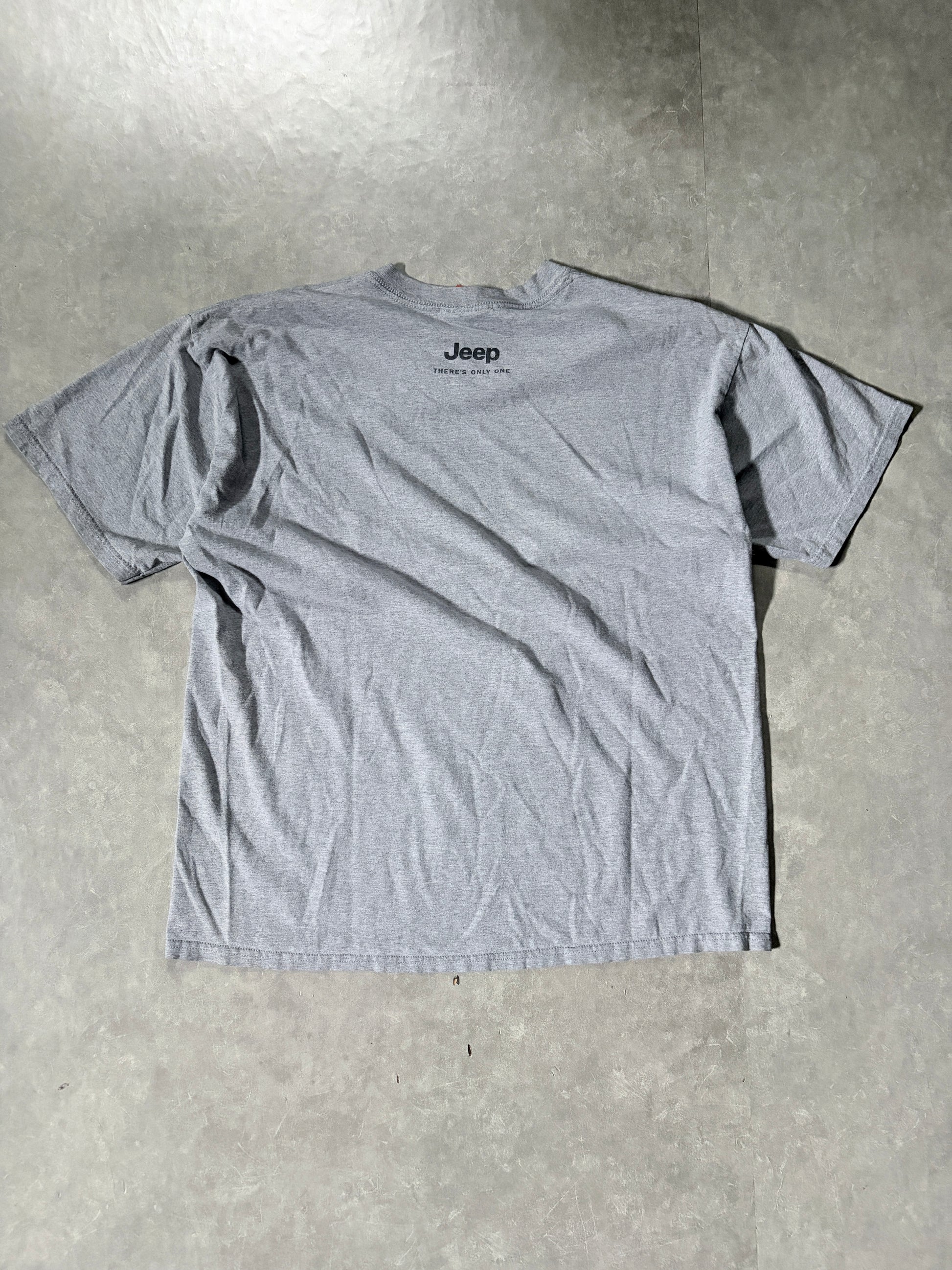 2000's Vintage Jeep Print Shirt Back Detail