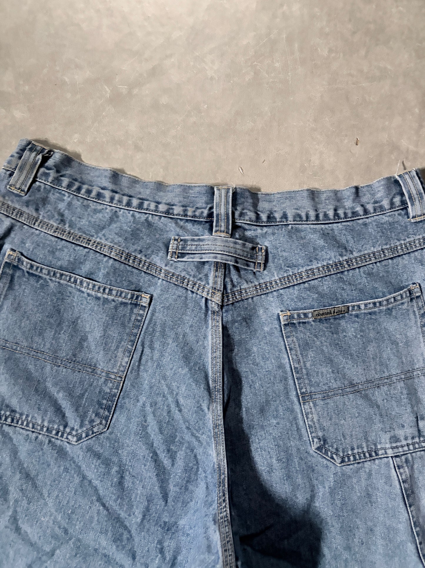 90s Vintage Lee 3/4 Light Wash Jorts -36W