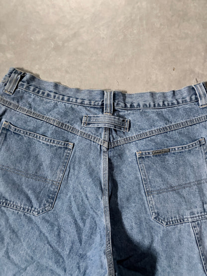 90s Vintage Lee 3/4 Light Wash Jorts -36W
