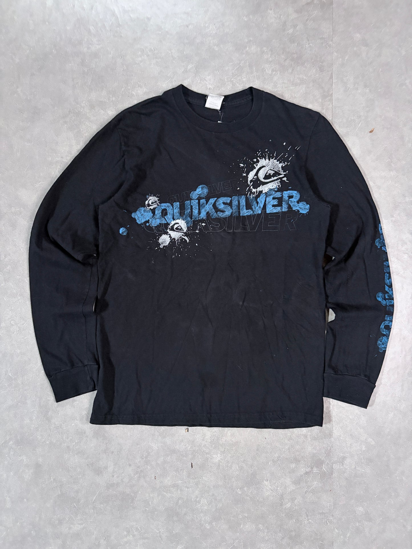 2000's Vintage Quiksilver Black Long Sleeve Full Front View
