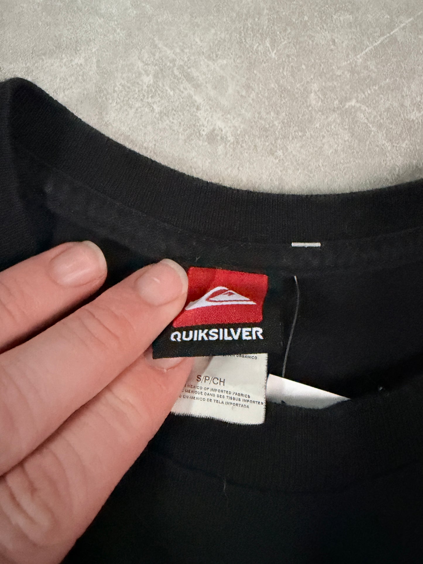 2000's Vintage Quiksilver Tag Close Up with Brand Label