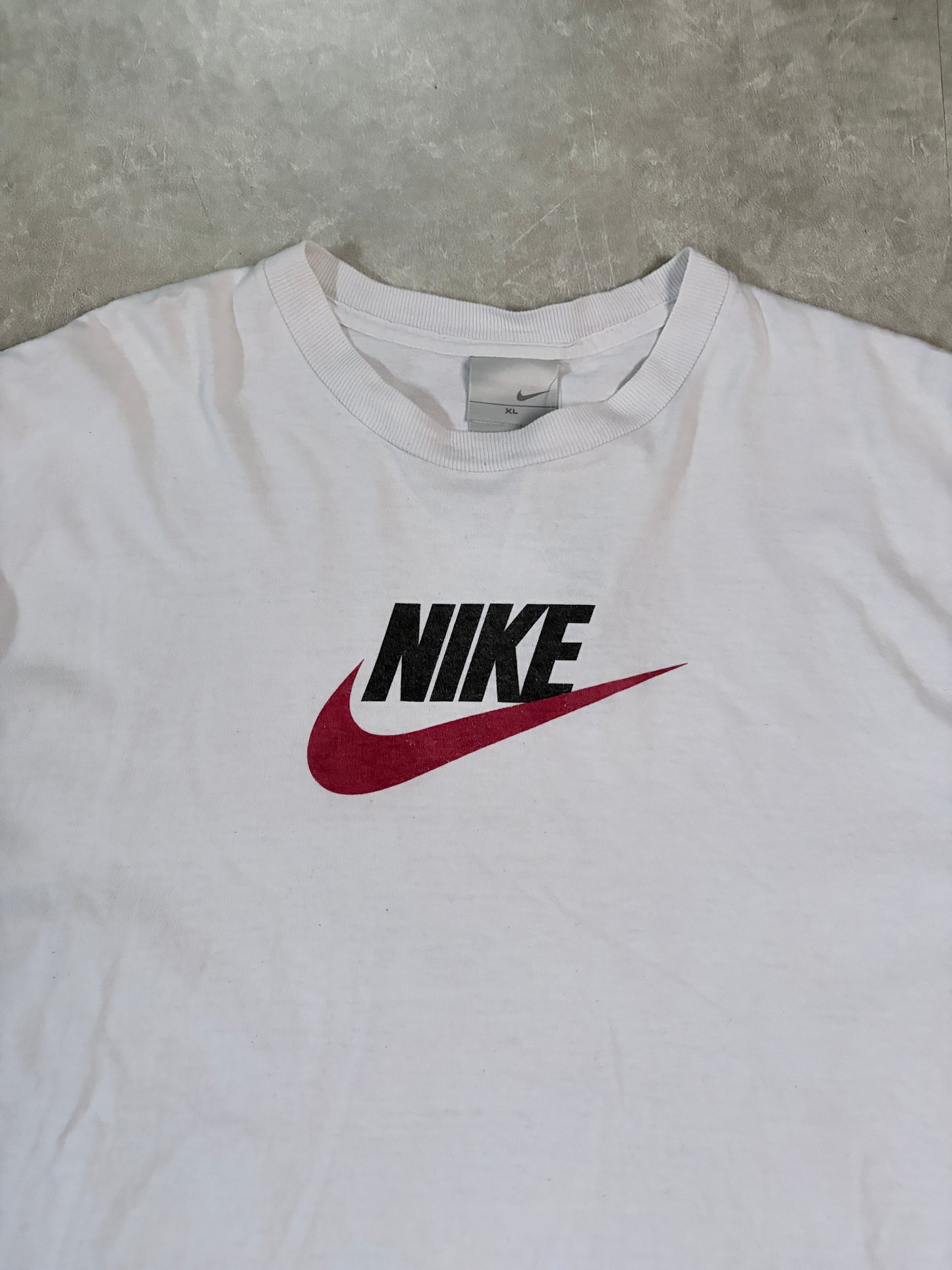 2000's Vintage Nike Swoosh White T-Shirt Front Logo Close Up