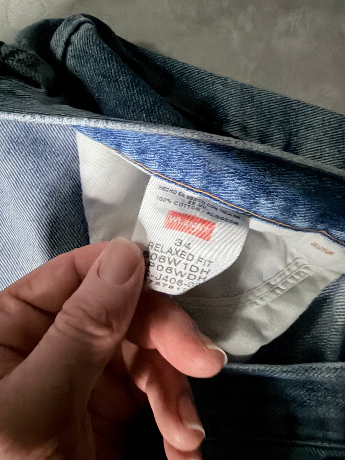 2000's Vintage Wrangler Light Wash Jorts -34W