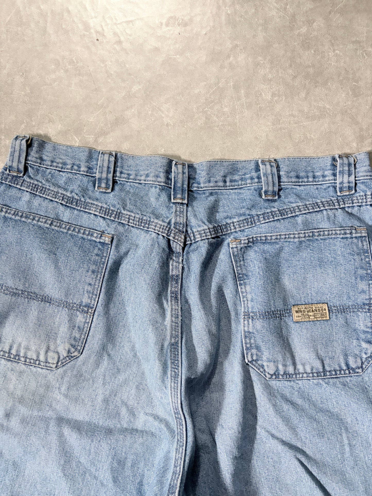 2000s Vintage Wrangler Light Wash Carpenter Jorts -36W
