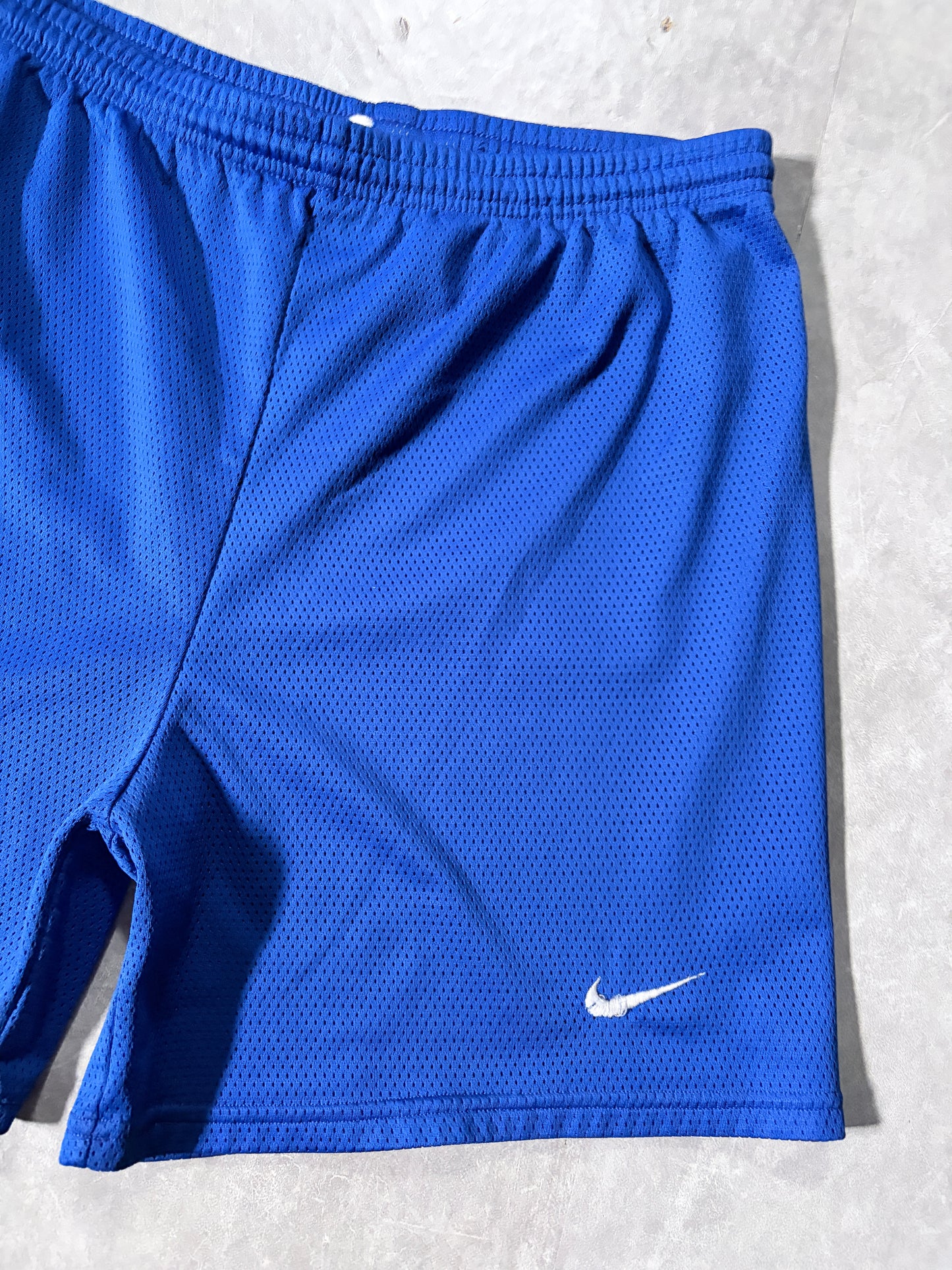 90s Vintage Nike Blue Mesh Shorts -M