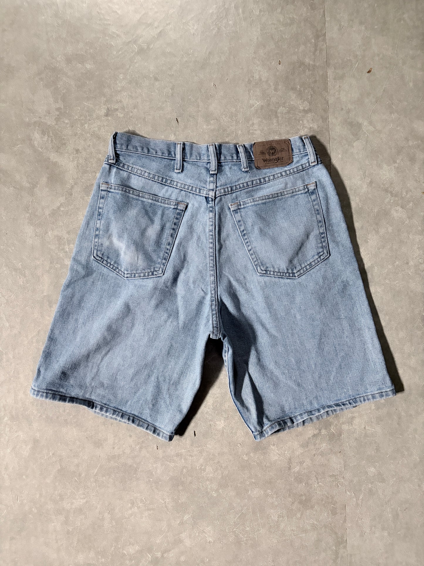 2000s Vintage Wrangler Light Wash Jorts -33W
