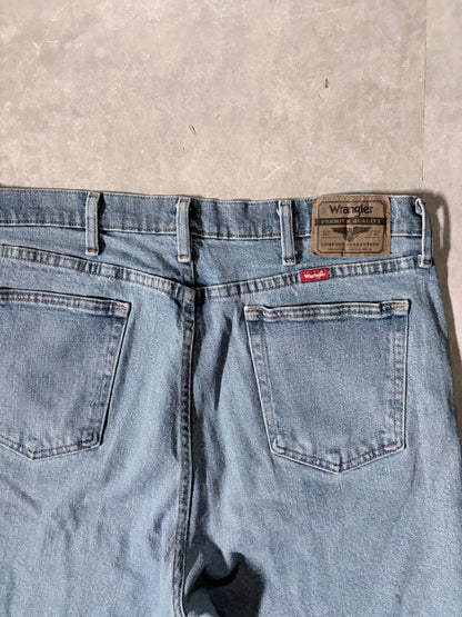 2000s Vintage Wrangler Light Wash Jorts -36W