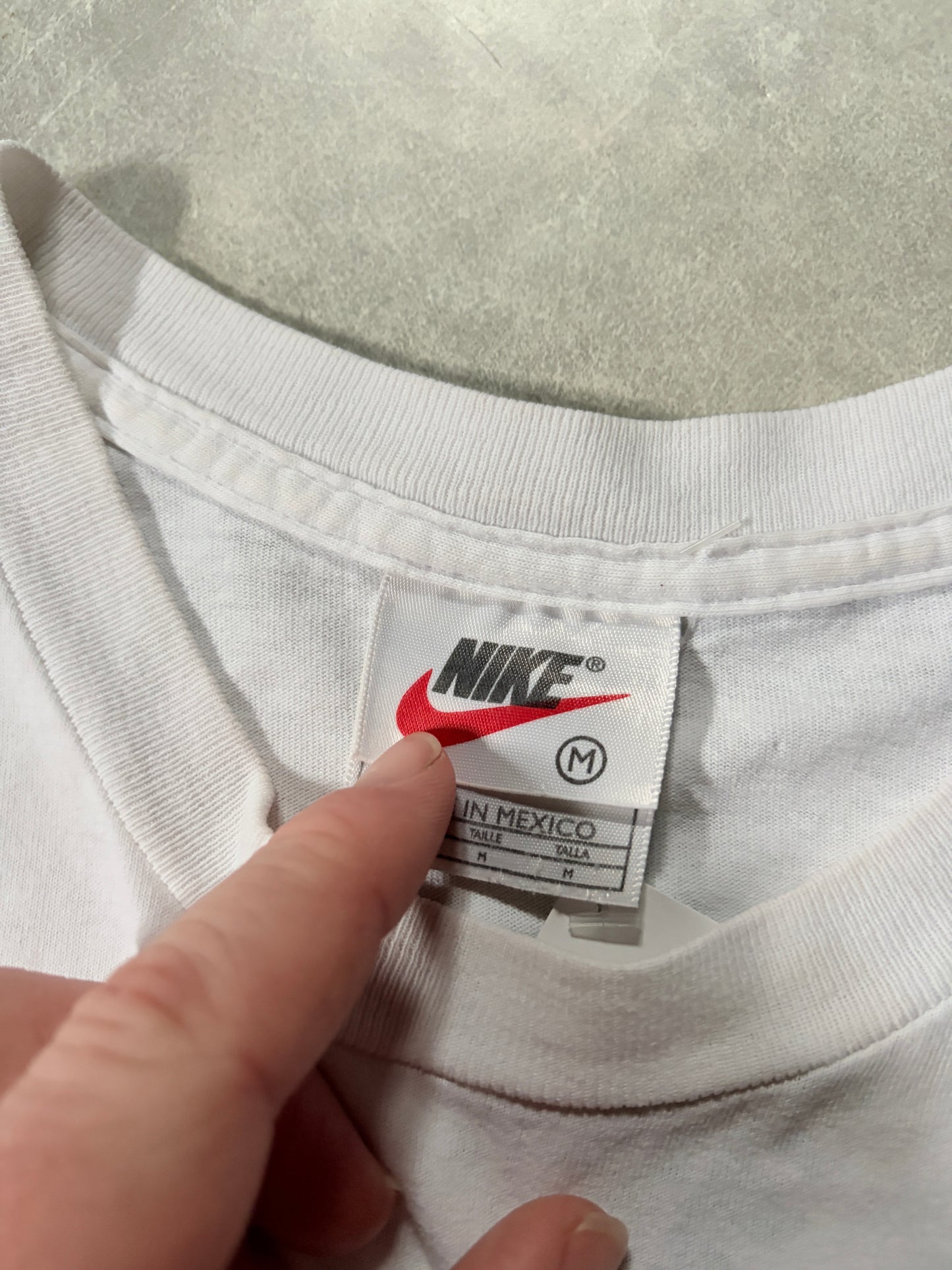 90s Vintage Nike Air White T-Shirt -M