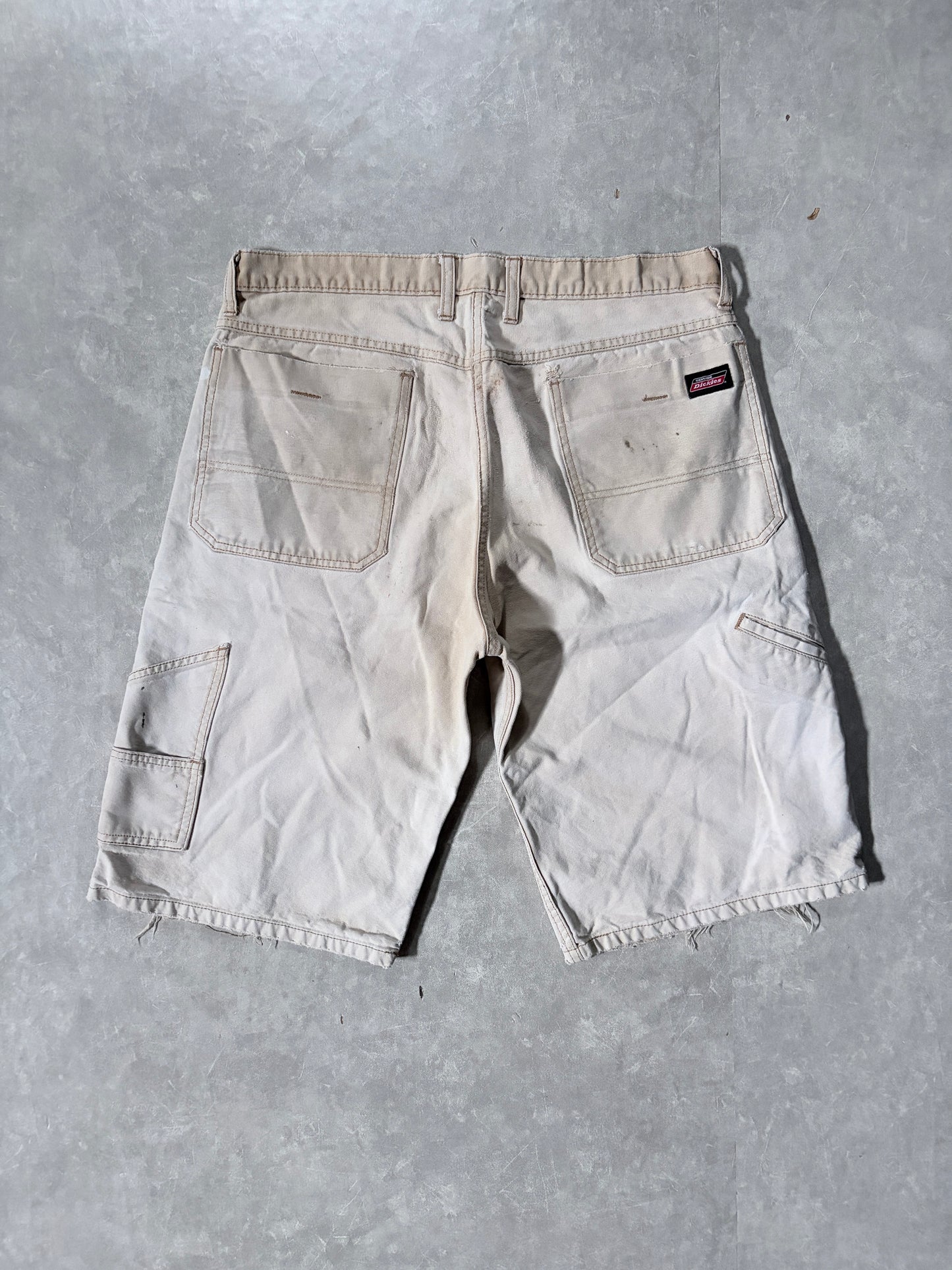 90s Vintage Dickies Distressed Faded Baggy Beige Shorts -36W