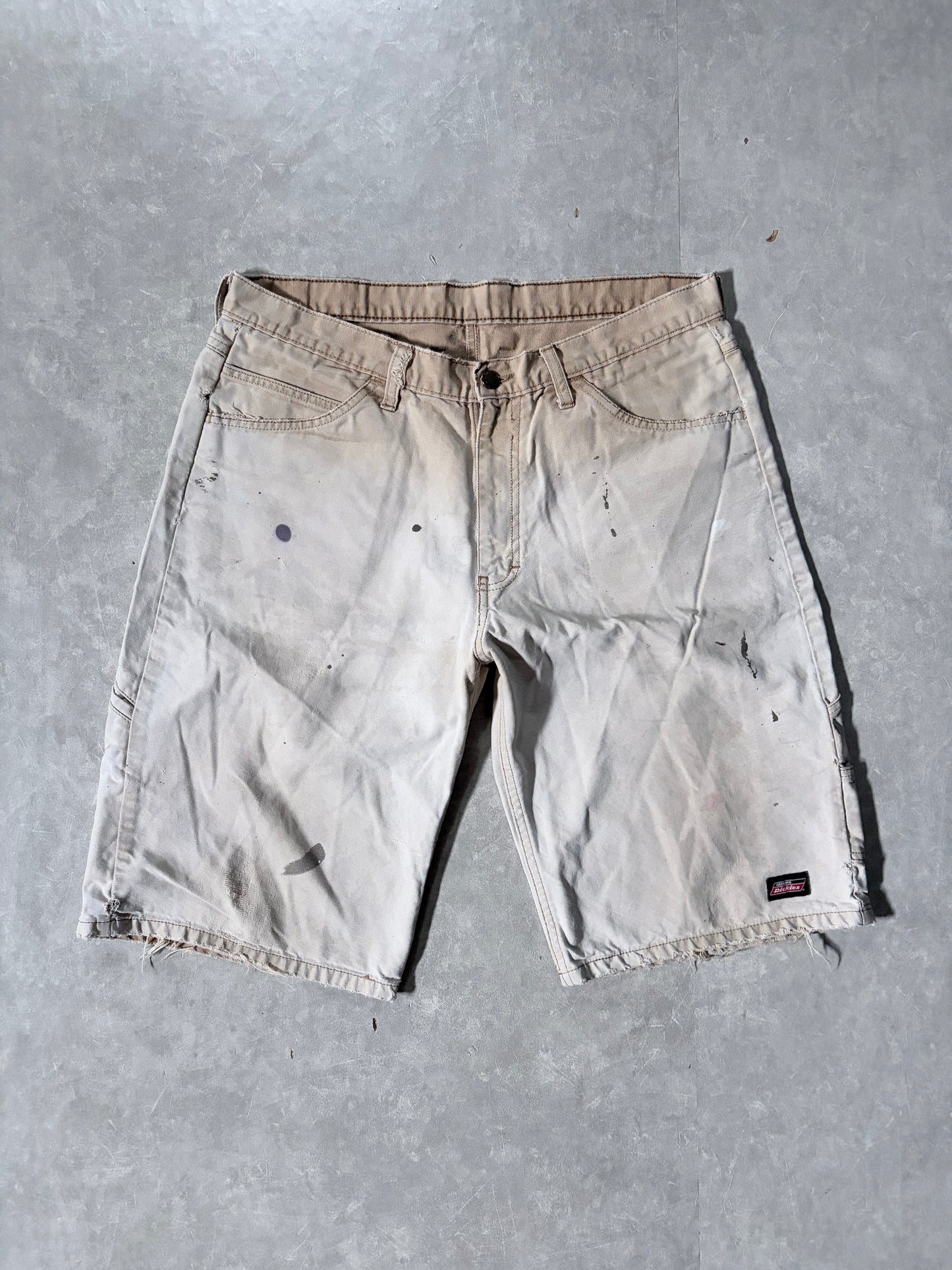 90s Vintage Dickies Distressed Faded Baggy Beige Shorts -36W