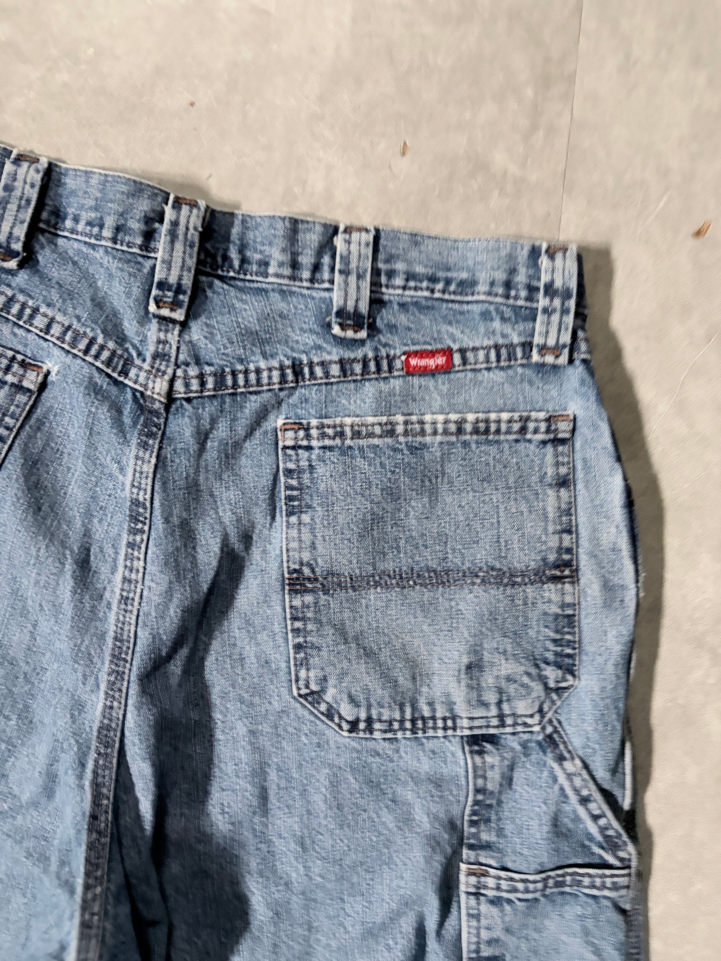 2000s Vintage Wrangler Distressed Light Wash Carpenter Jorts -34W