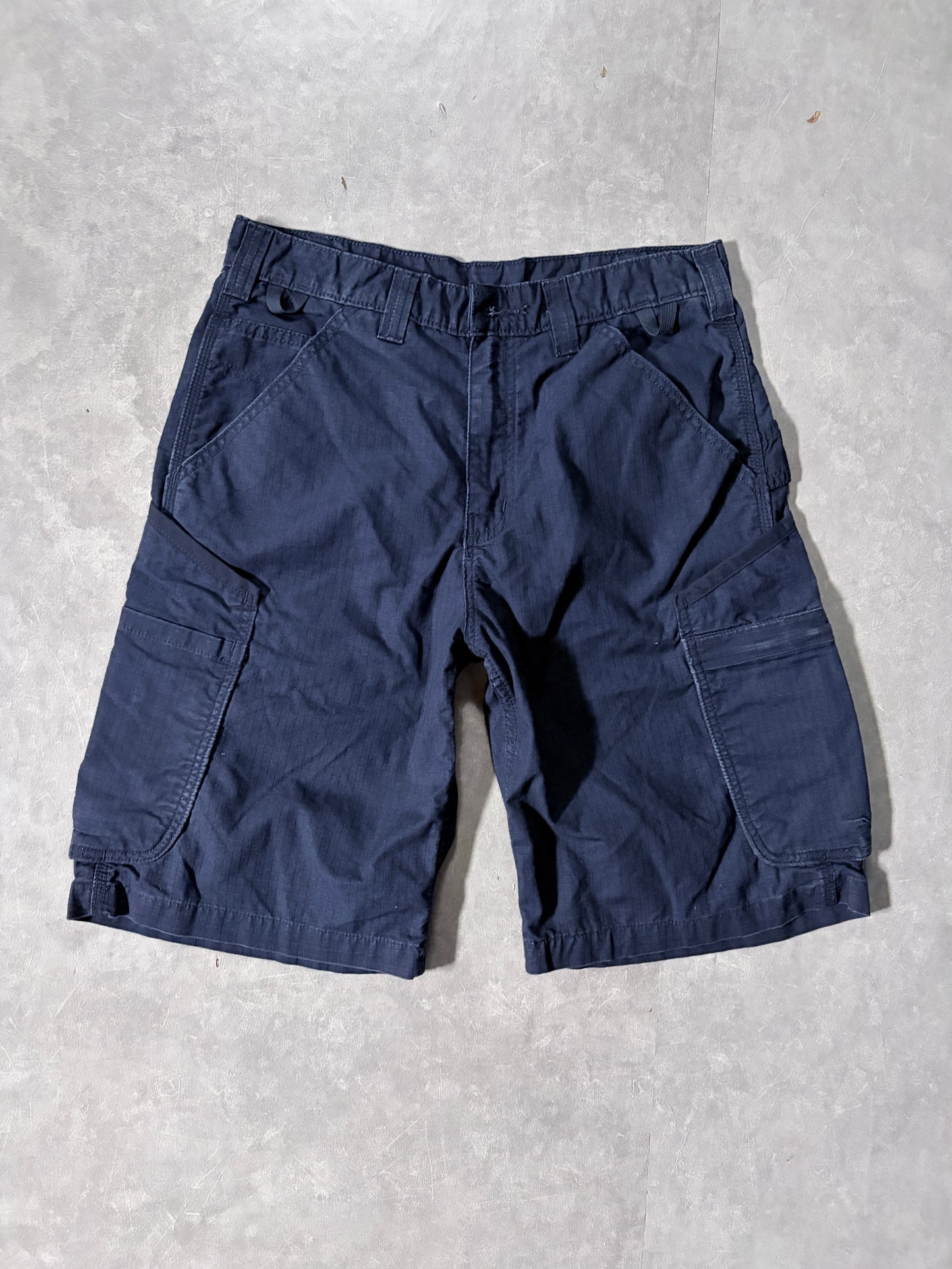 2000s Vintage Carhartt Navy Cargo Shorts -32W
