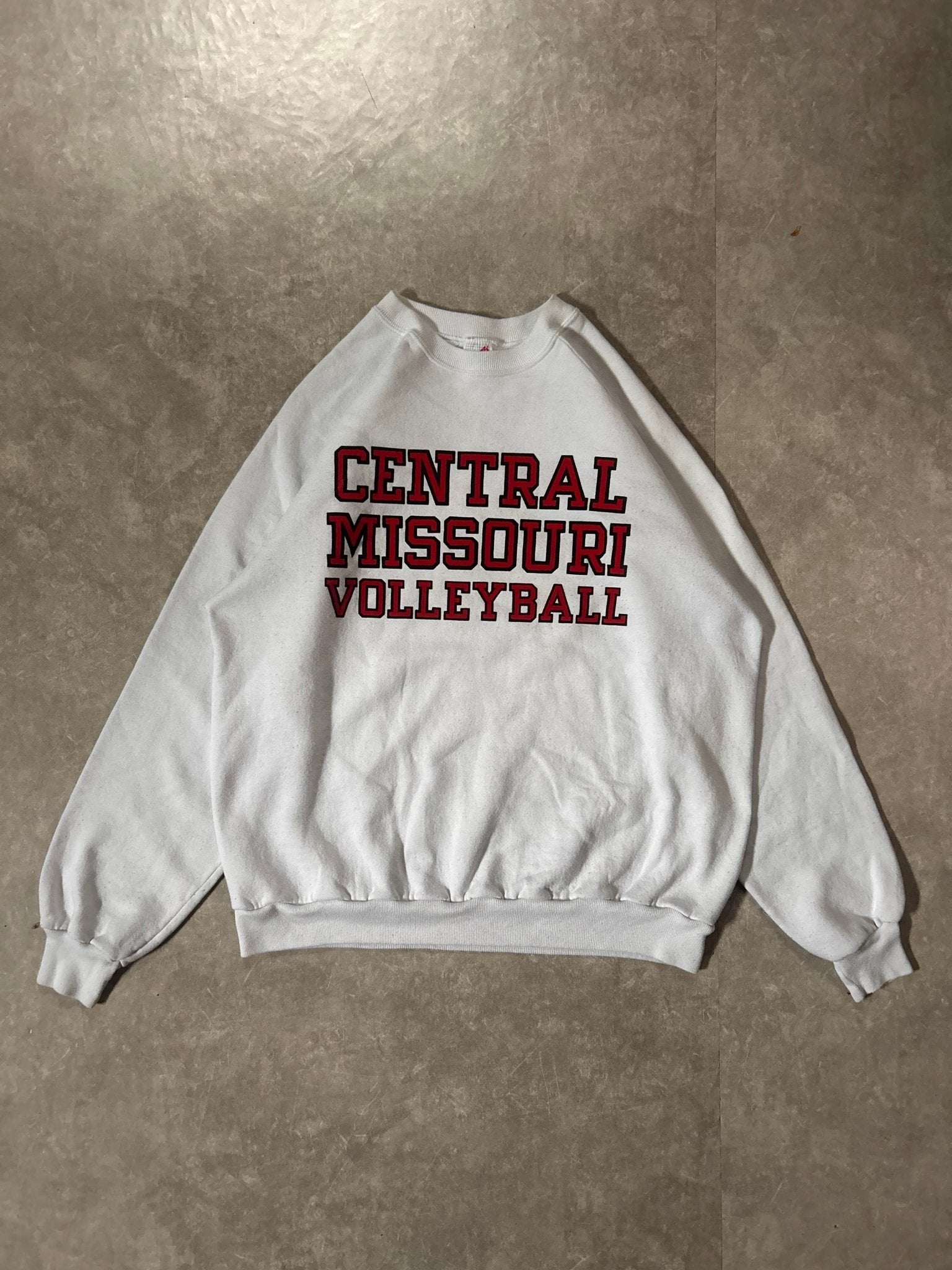 90's Vintage Central Missouri Mules Volleyball White Sweatshirt - XL - XL | Martin City Vintage