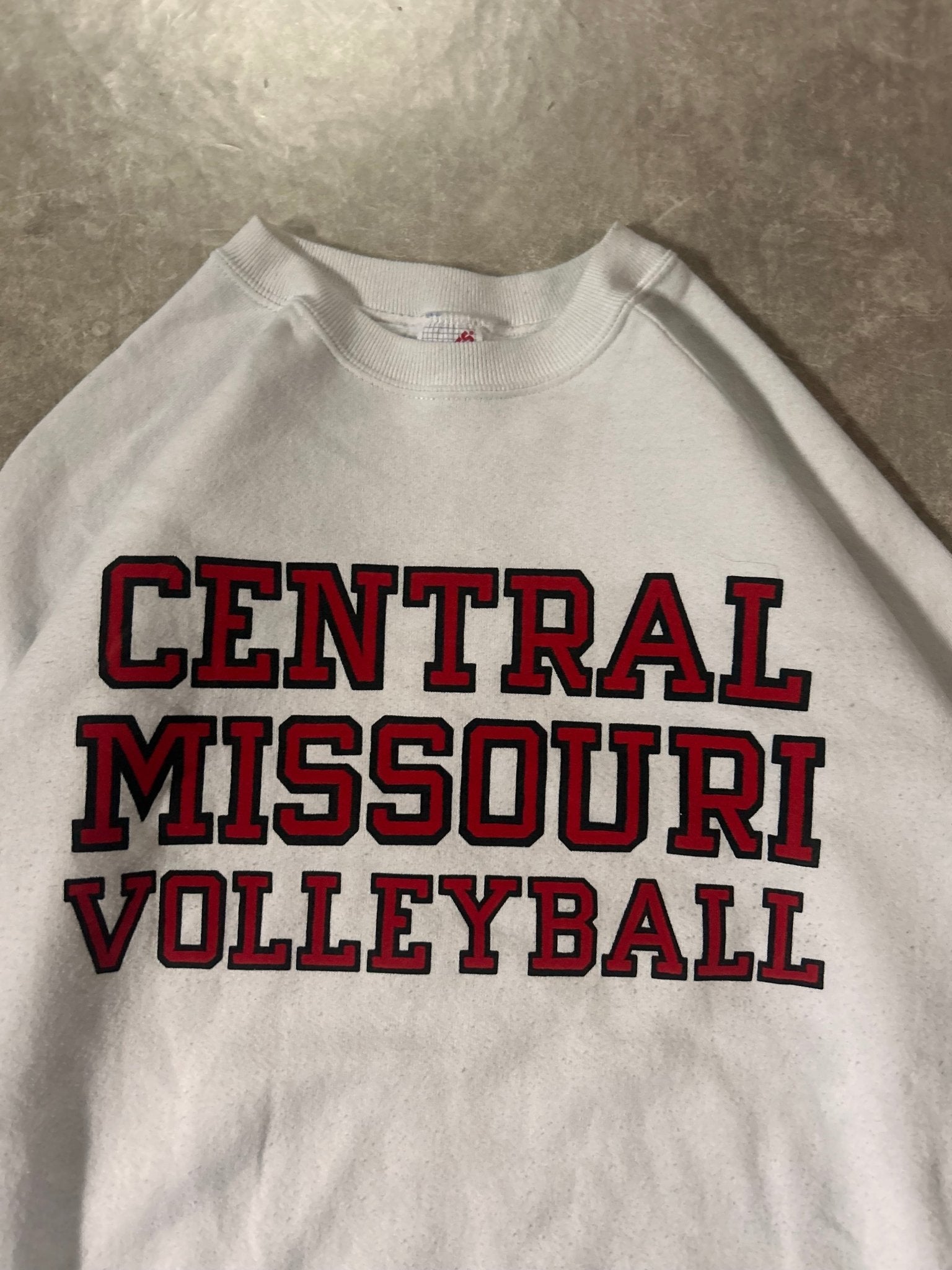 90's Vintage Central Missouri Mules Volleyball White Sweatshirt - XL - XL | Martin City Vintage