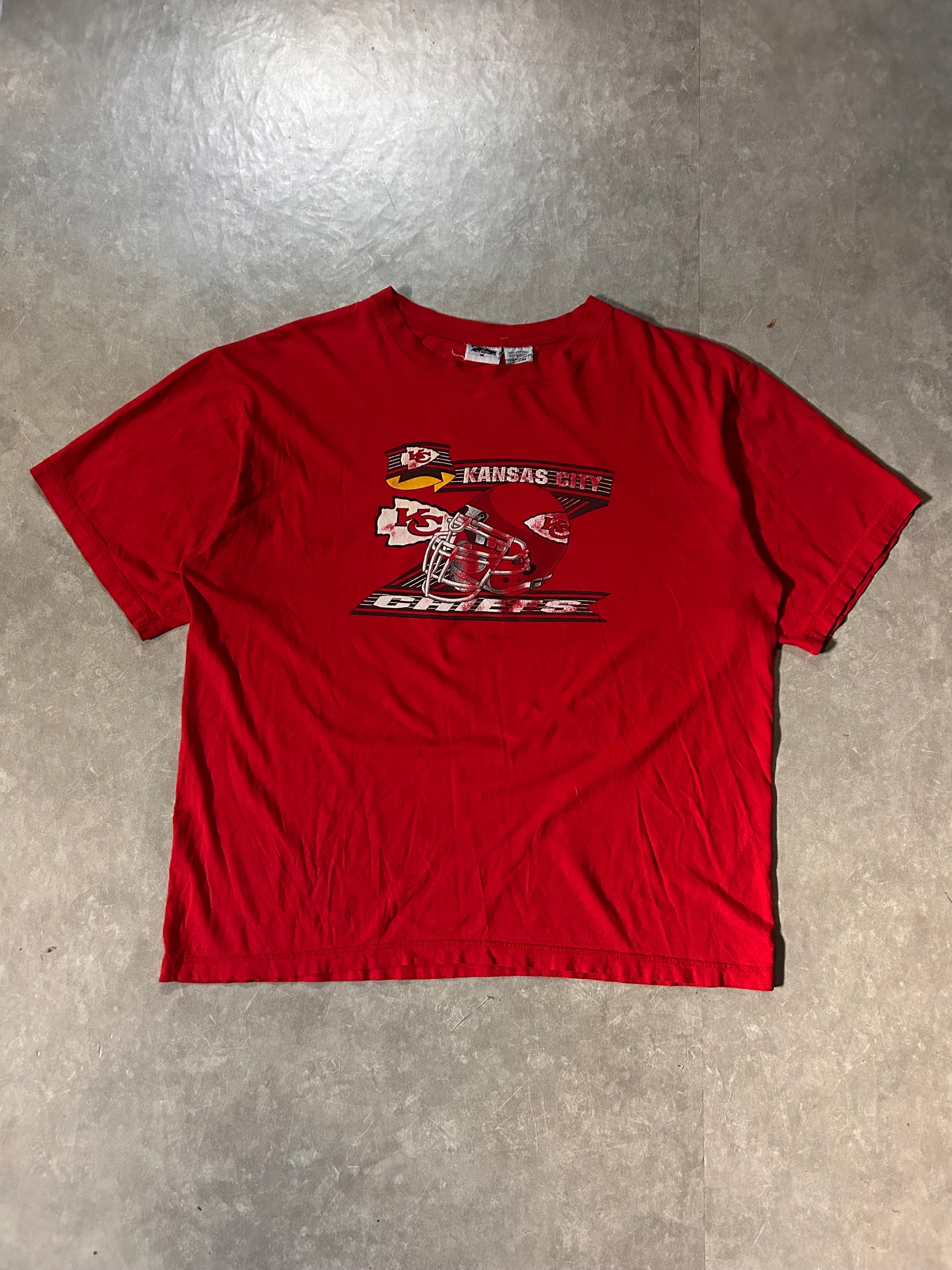 90s Vintage Kansas City Chiefs Banner Helmet Red T Shirt XL Full Front View