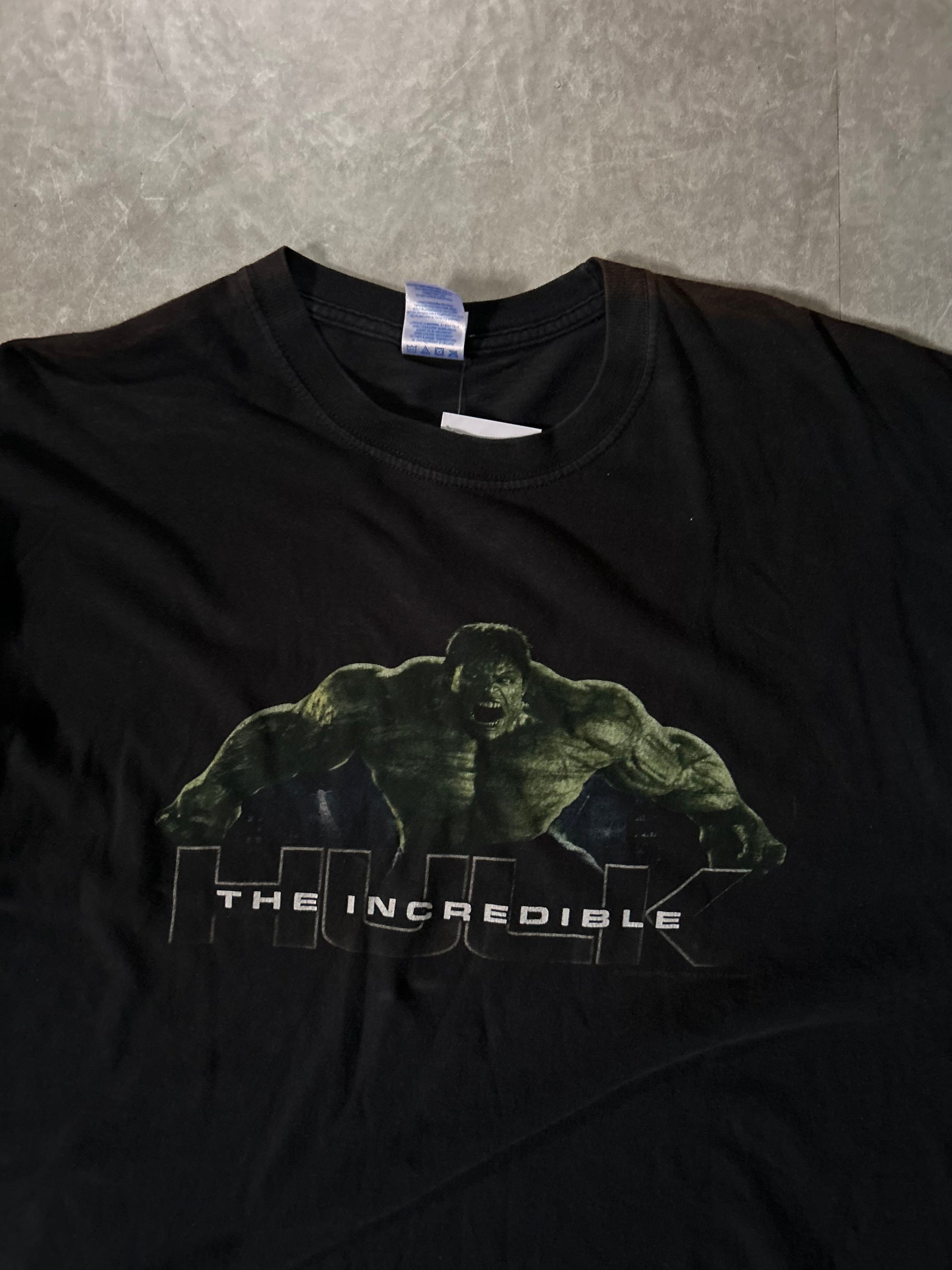 2000's Vintage Incredible Hulk Graphic Black T-Shirt Close Up