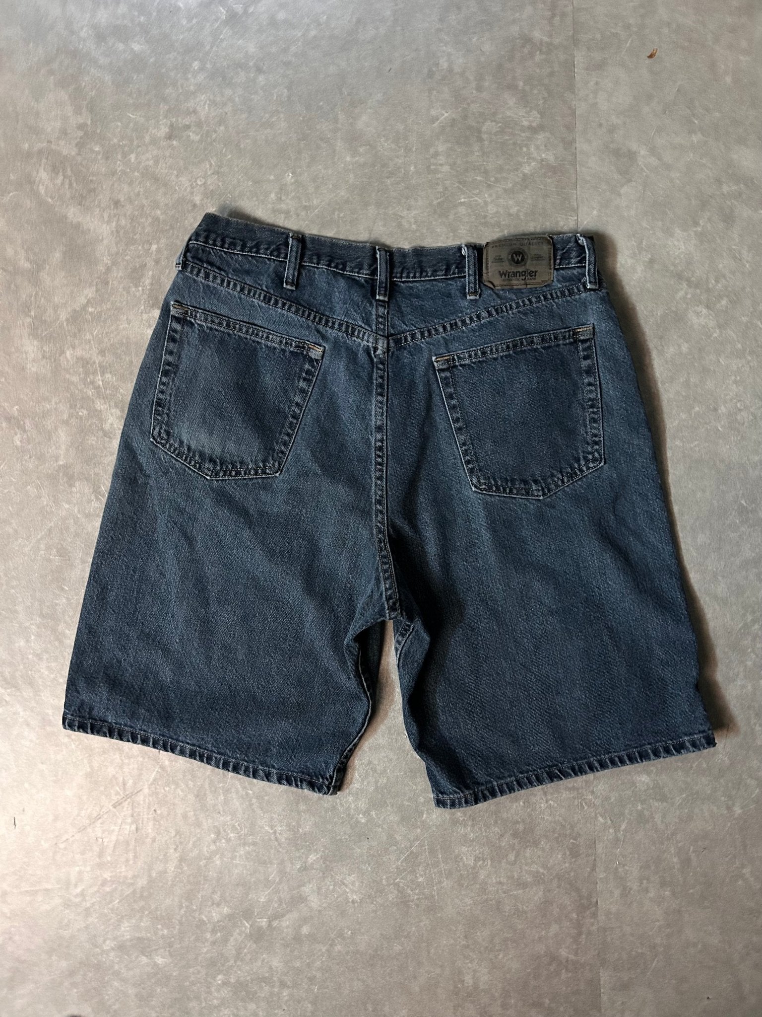 2000's Vintage Baggy Dark Wash Jean Shorts - 36W - 36 | Martin City Vintage
