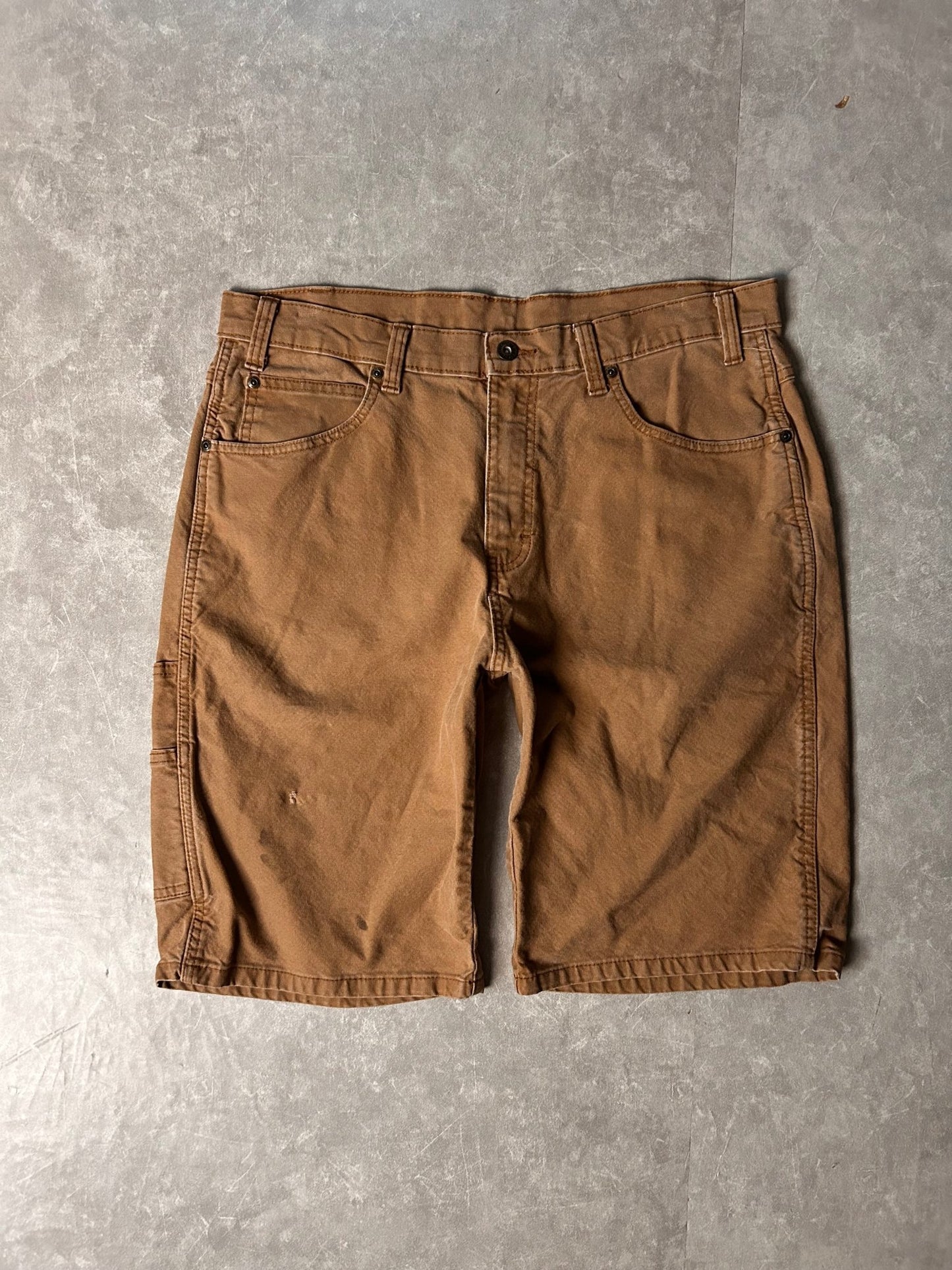 2000's Vintage Dickies Beige Shorts - 34W - 34 | Martin City Vintage