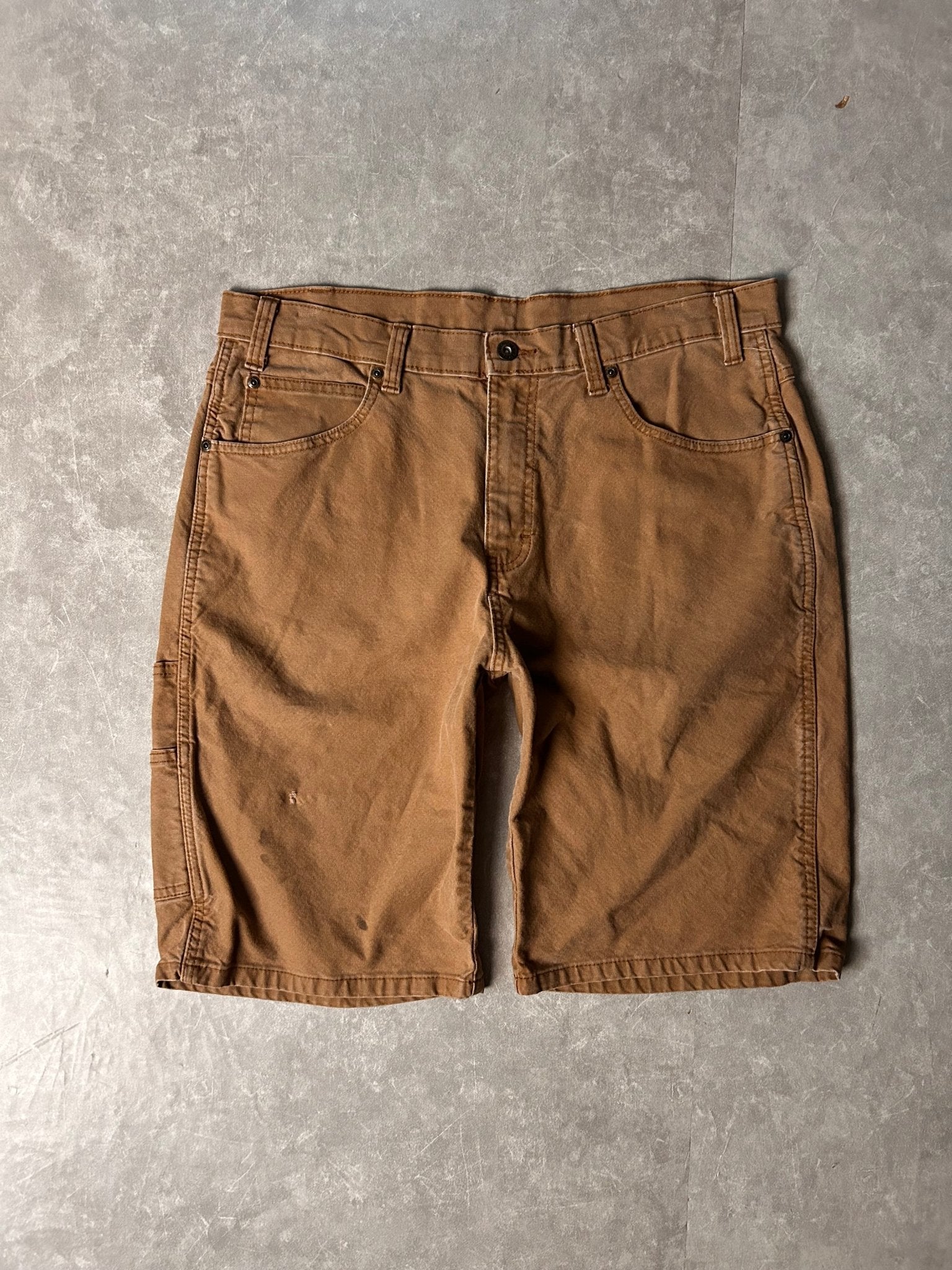 2000's Vintage Dickies Beige Shorts - 34W - 34 | Martin City Vintage
