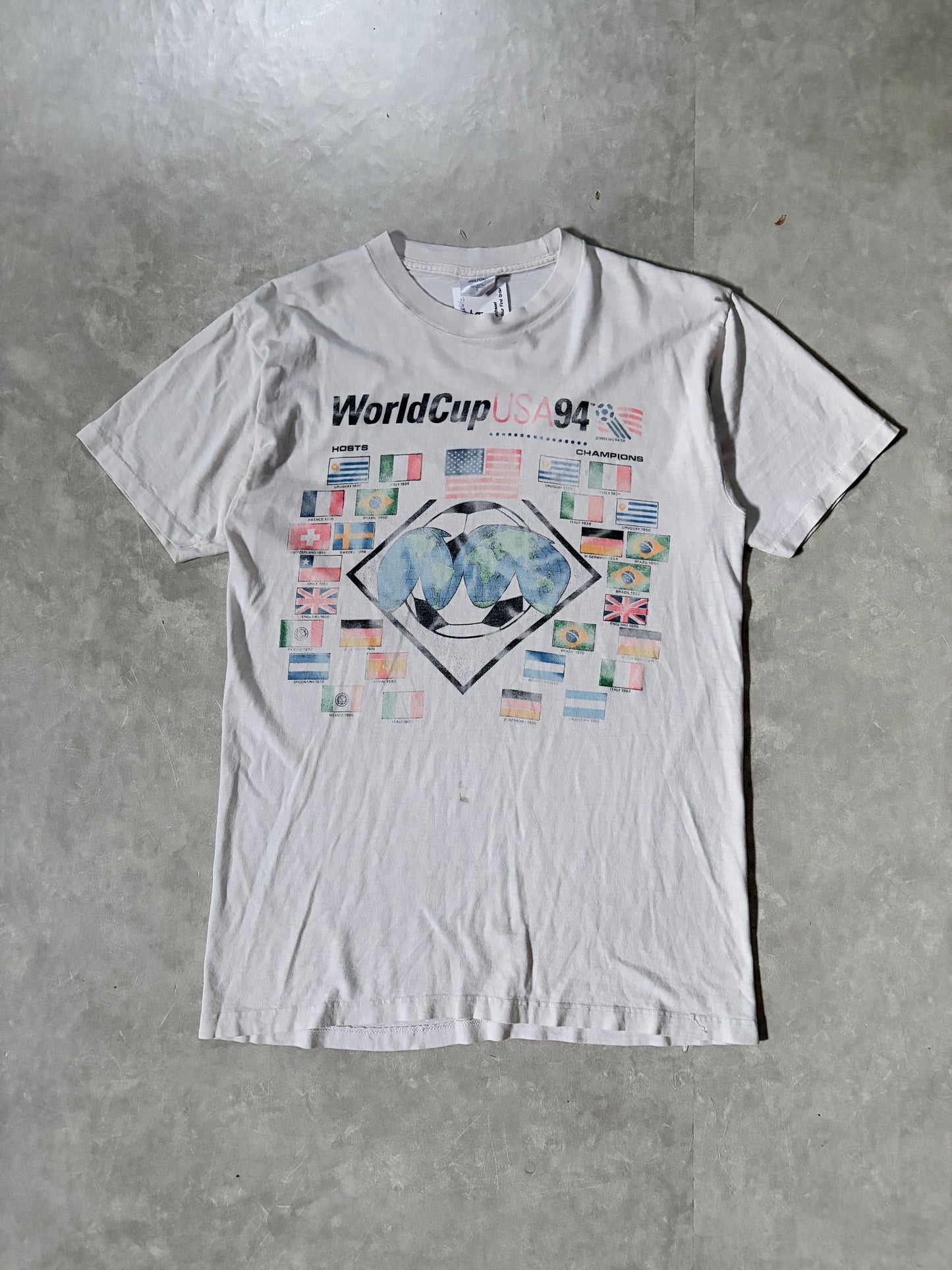 1994 Vintage FIFA World Cup Faded Distressed White T Shirt -L