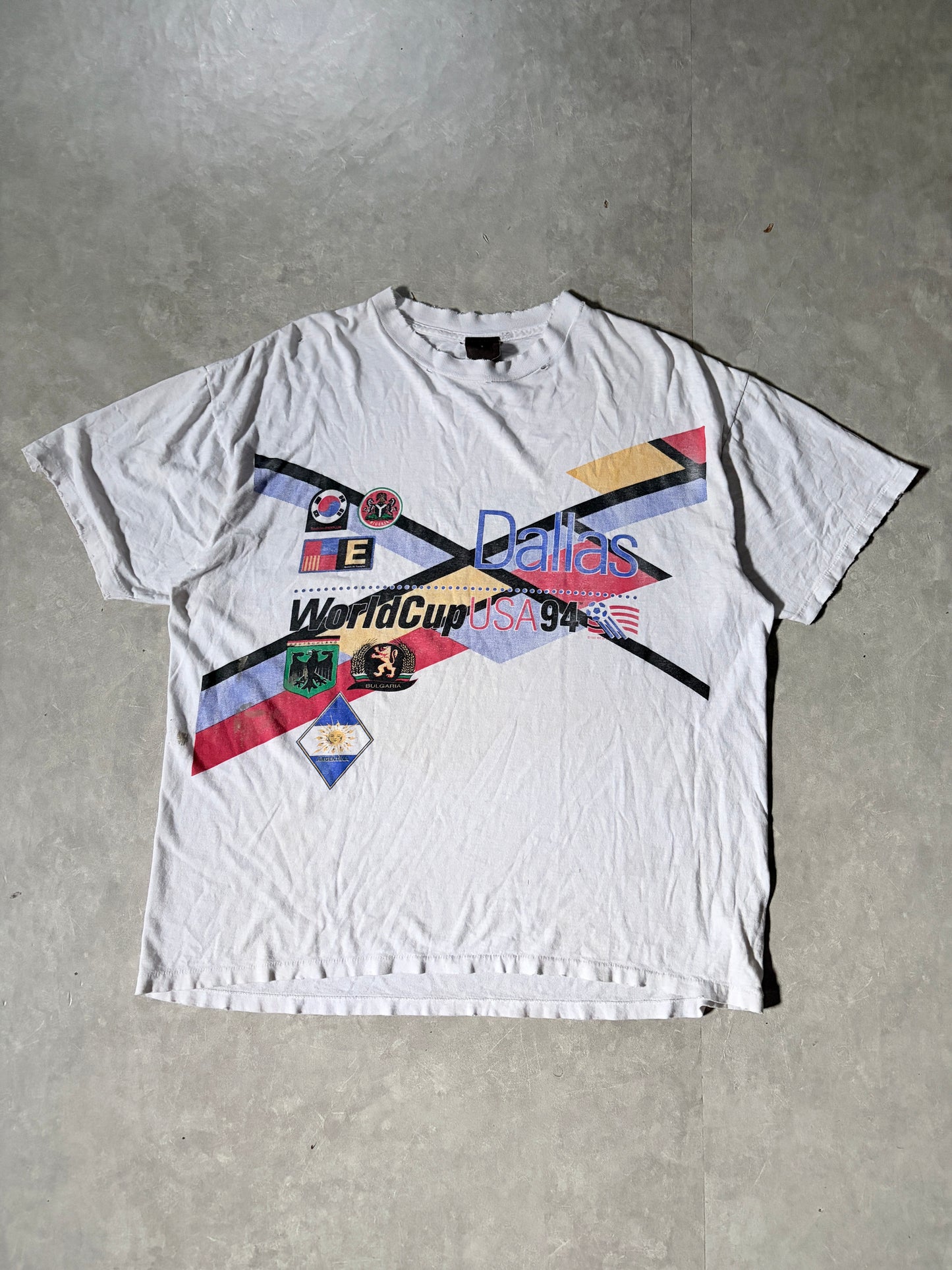 1994 Vintage FIFA World Cup Dallas Distressed Big Print White T Shirt -L