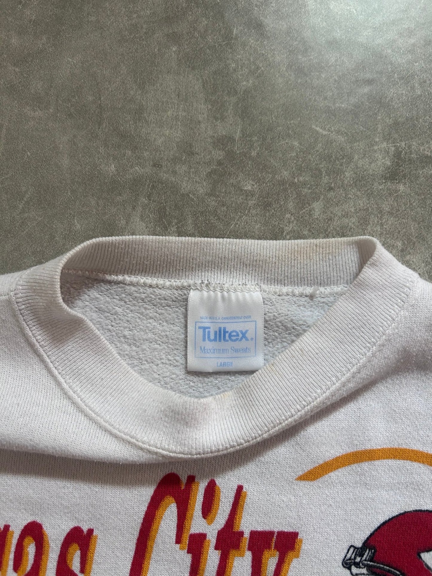 90s Vintage Kansas City Chiefs Surf Wrap Around White Crewneck Size L - L | Martin City Vintage