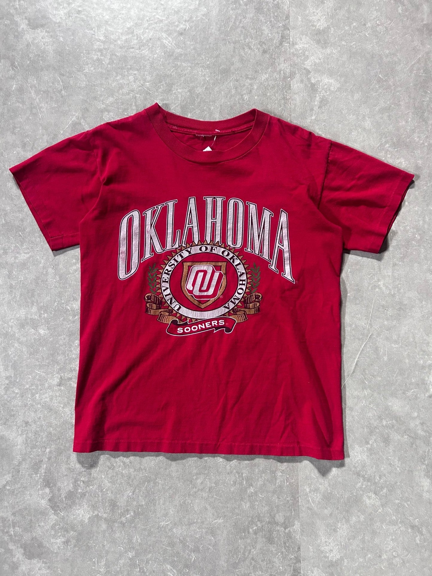 90s Vintage Oklahoma Sooners Nutmeg Crest Red T Shirt Size M - M | Martin City Vintage