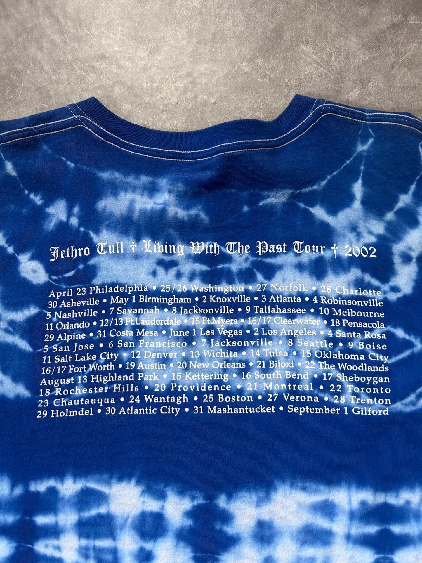 2002 Vintage Jethro Tull Living With the Past Tour Blue Tye Dye T Shirt Size XL - XL | Martin City Vintage
