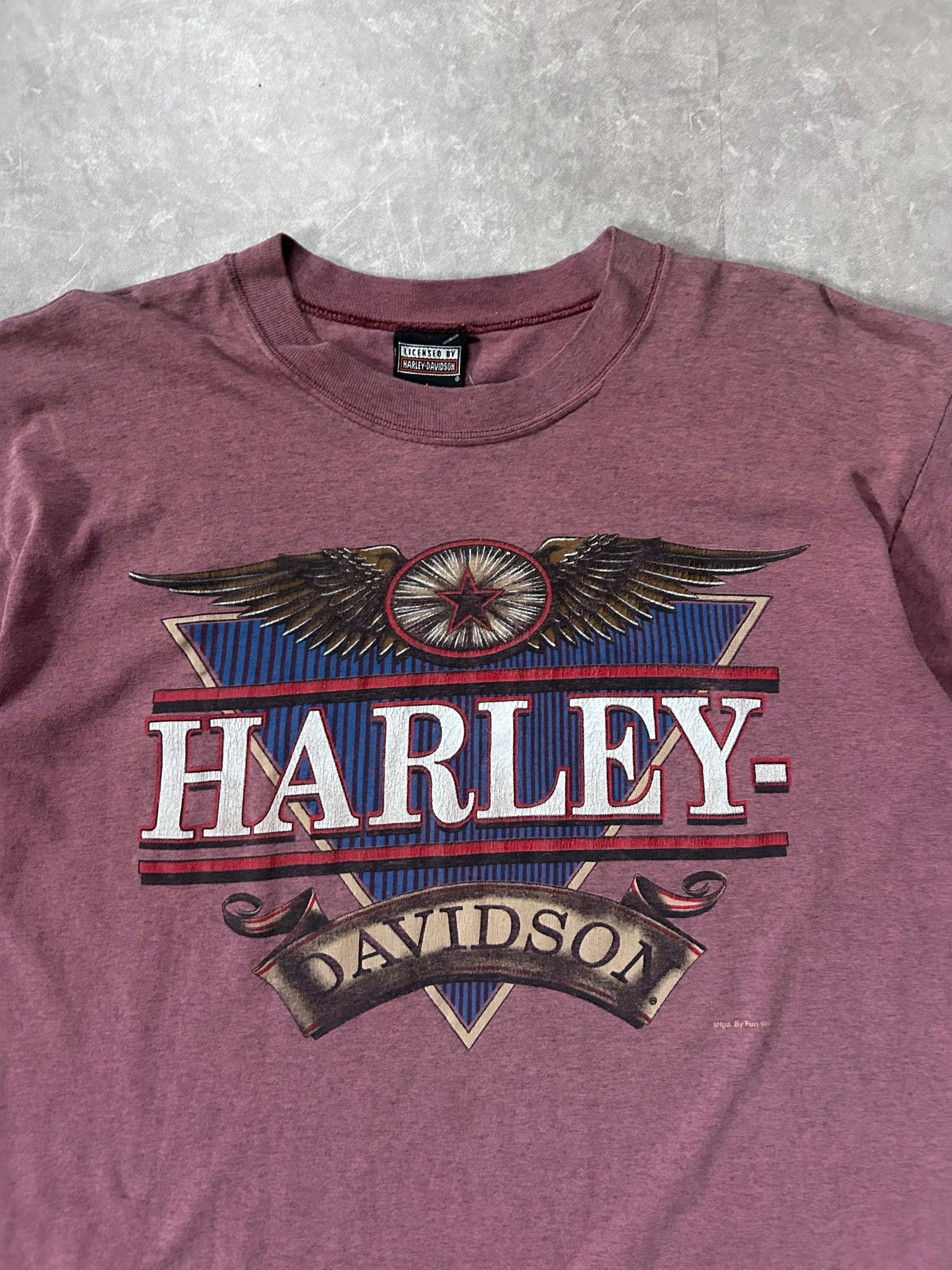 90s Vintage Harley Davidson Crest Salmon Pink T Shirt Size L - L | Martin City Vintage